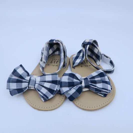 Gap Girls Blue | White Sandals Size: 6-12 Months Blue | White