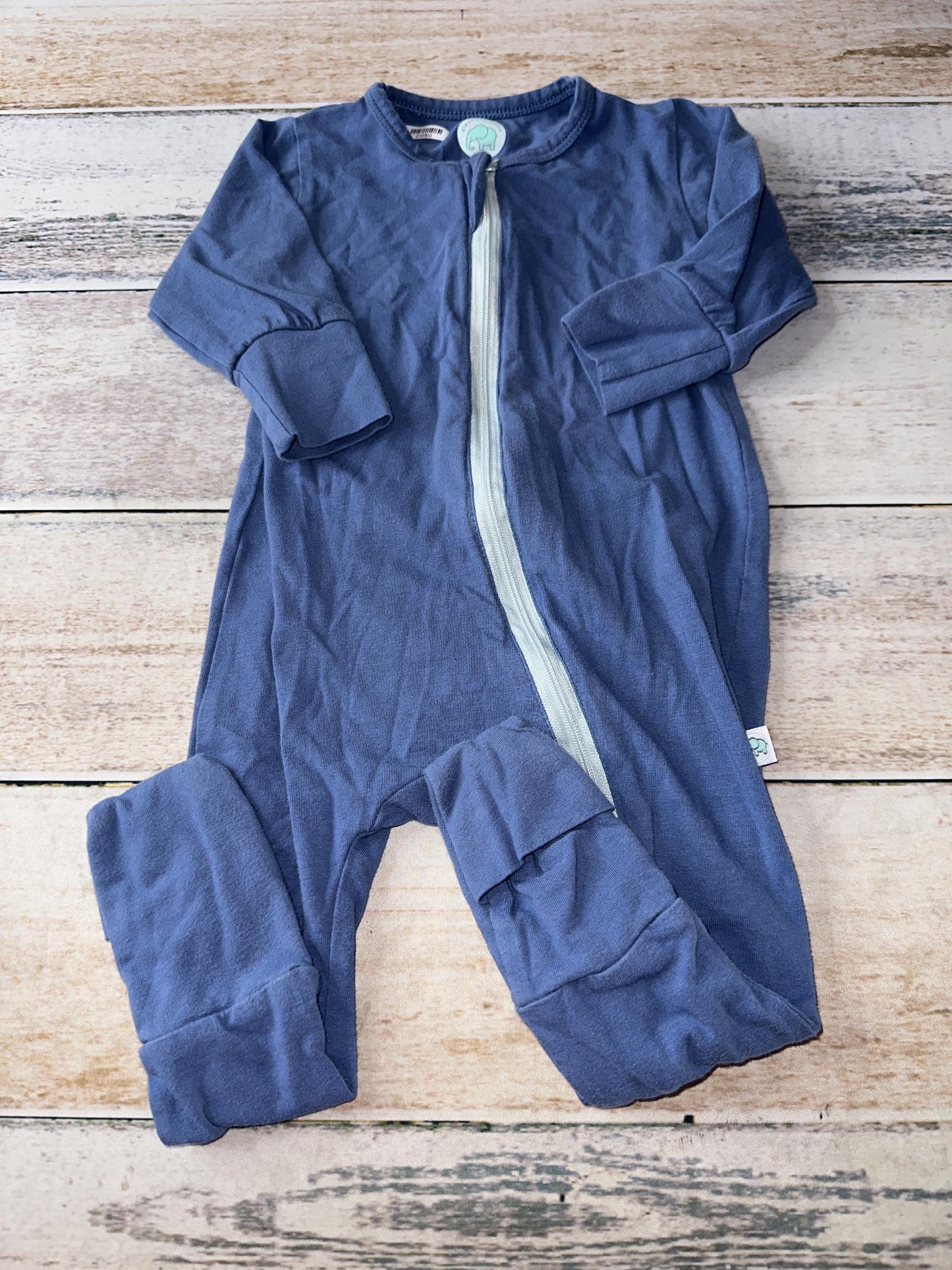 Elephant Moon Unisex Blue Pajamas Size: 6-12 months Blue
