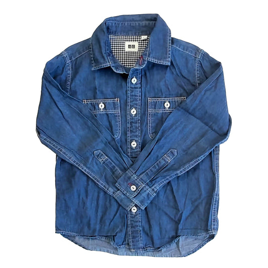 Uniglo Boys Blue Button Down Long Sleeve Size: 5T Blue