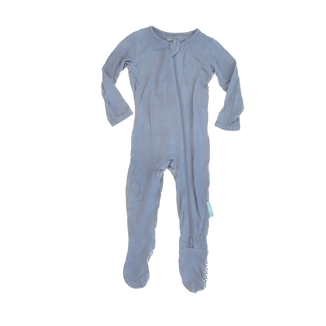Luxe Dream Boys Blue 1-piece footed Pajamas Size: 6-12 Months Blue