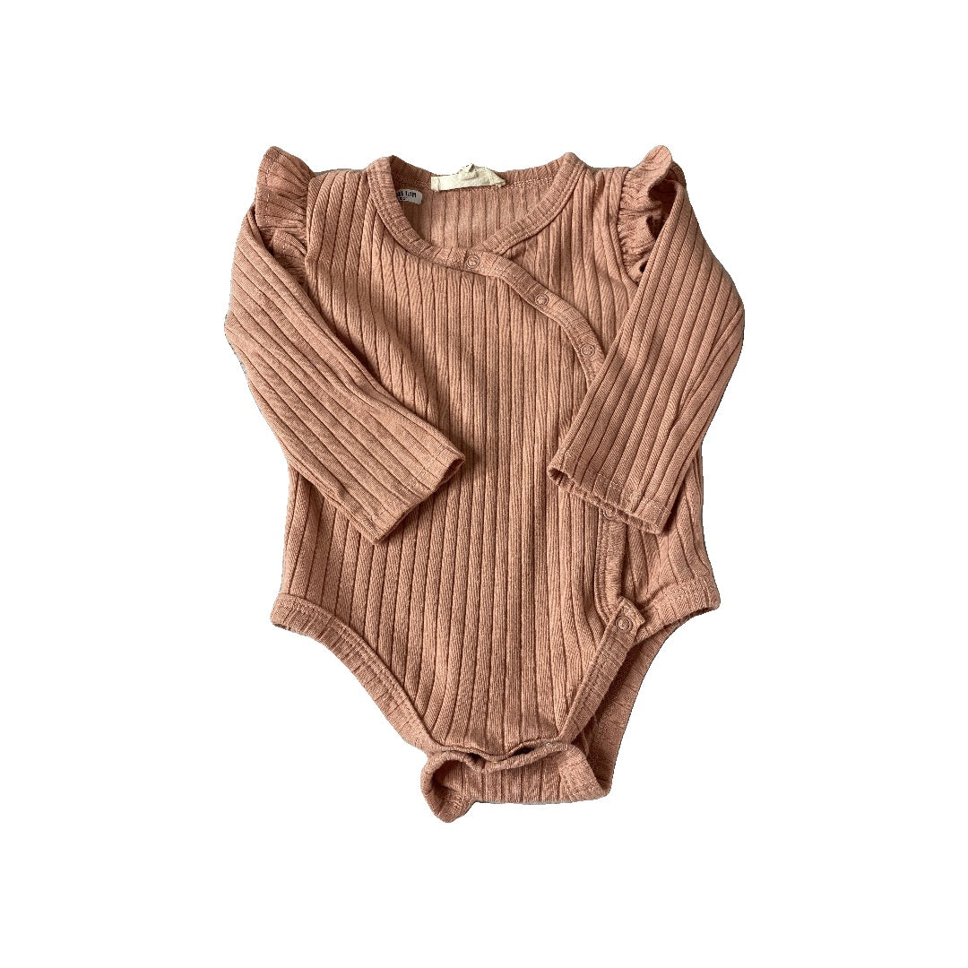 Jessica Simpson Unisex Blush Onesie Size: 9 months Blush