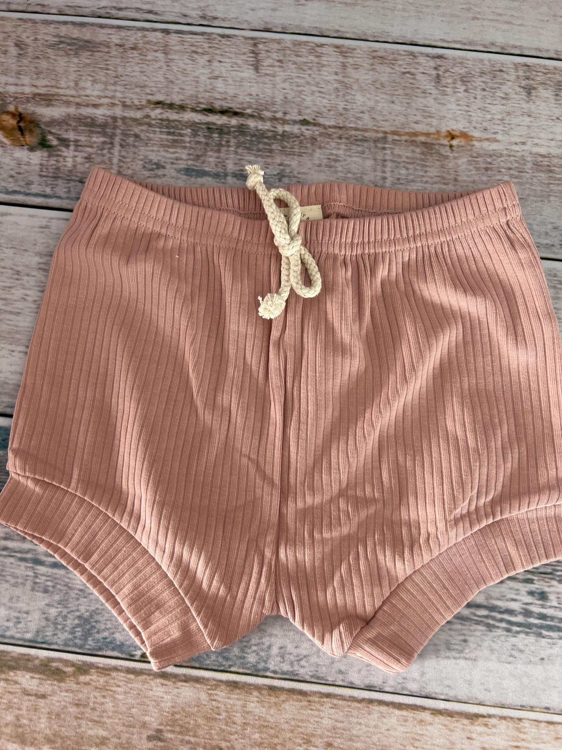 Sage and Ivory Girls Blush Shorts Size: 3T Blush