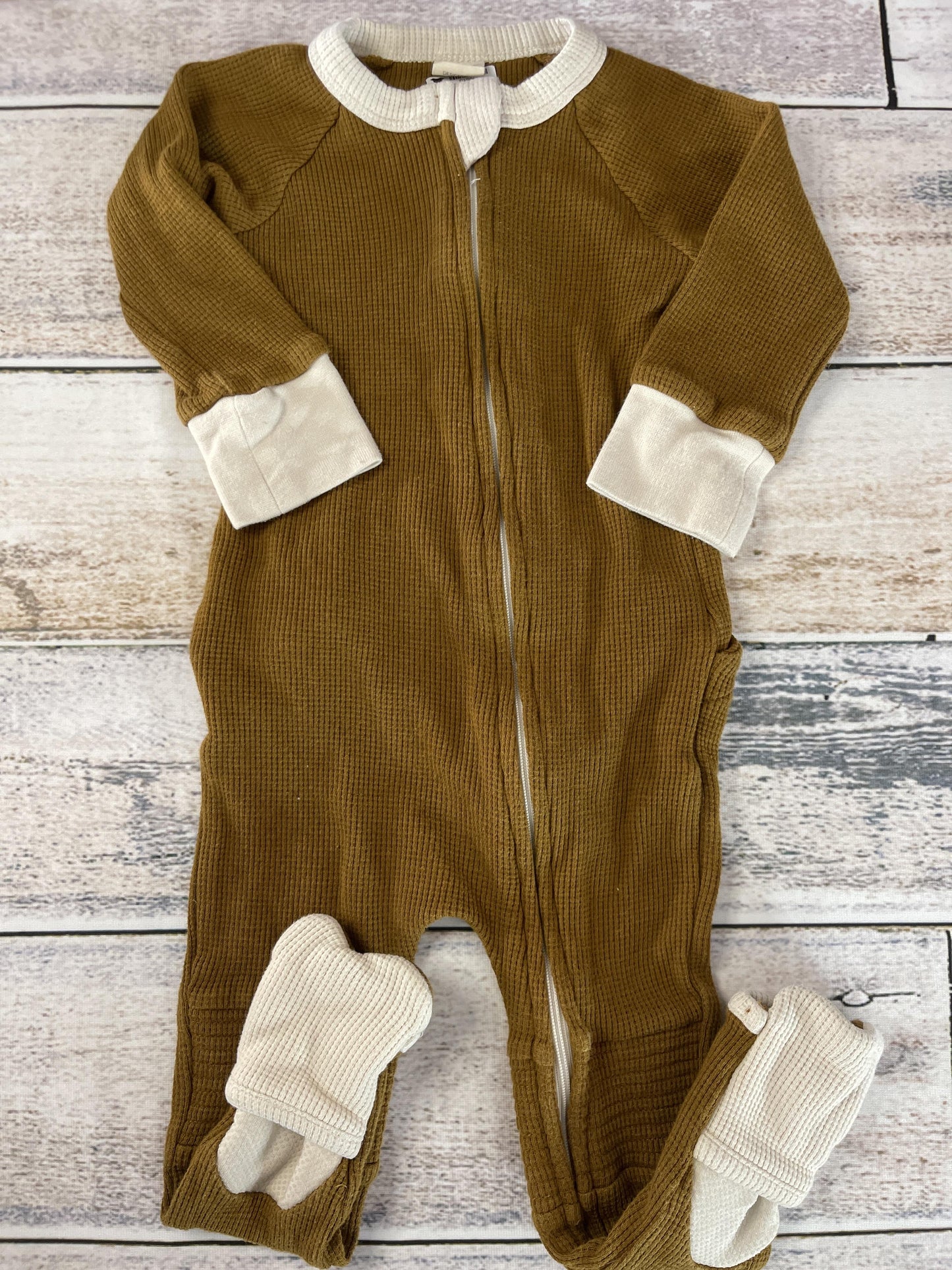 Goumi Unisex Brown | cream Pajamas Size: 12-18 months Brown | cream