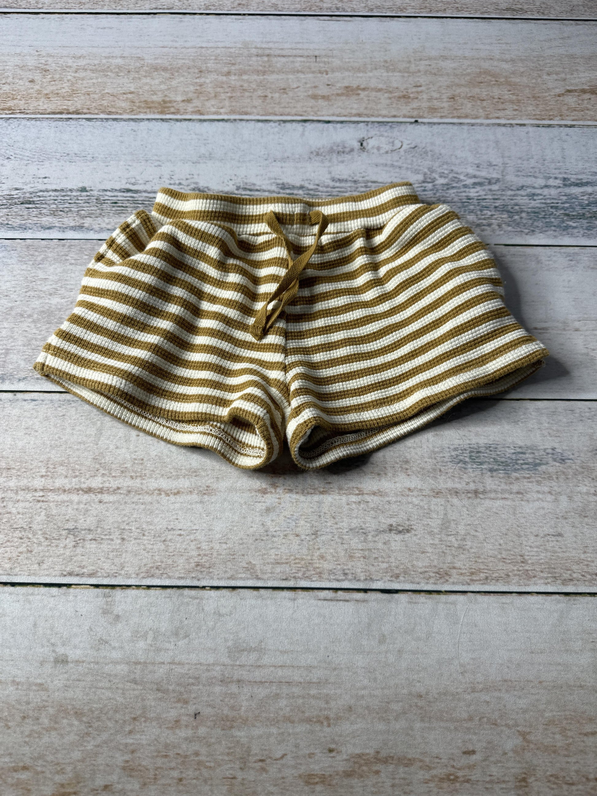 Quincy Mae Unisex brown striped Shorts Size: 12-18 months brown striped