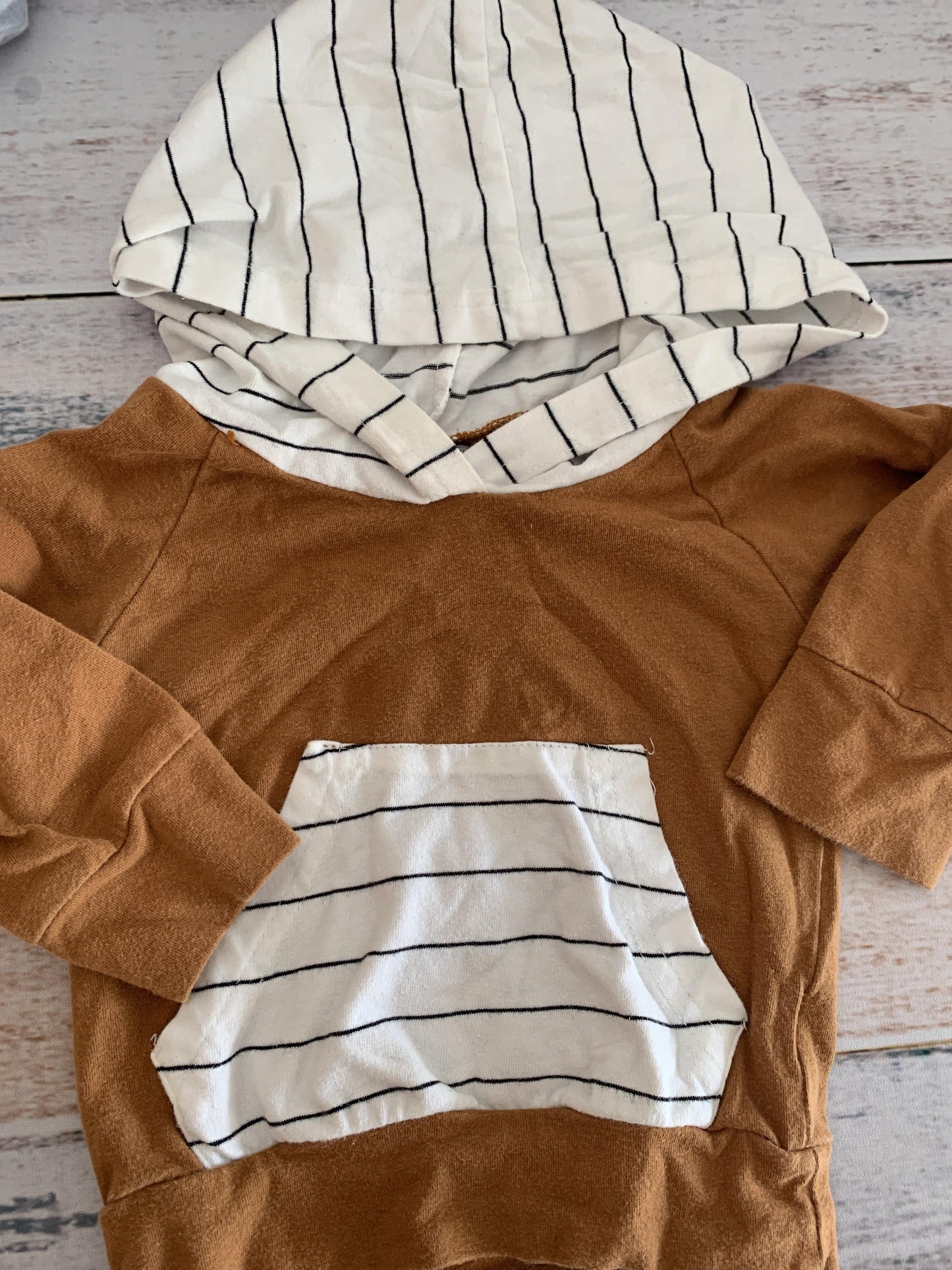 Unknown Unisex Brown | White | Black | Striped Hoodie Size: 9 months Brown | White | Black | Striped