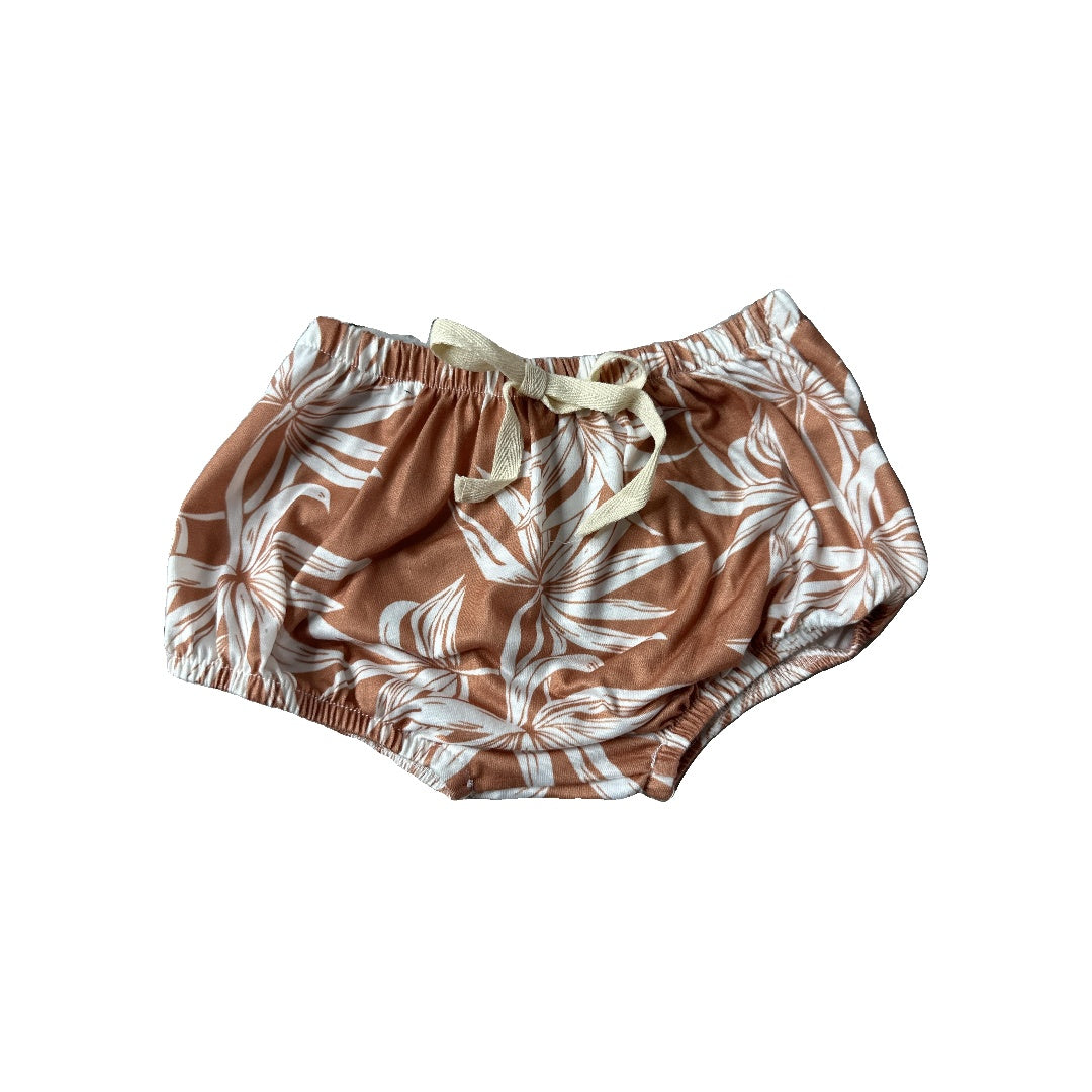 Girls Brown | White | Floral Shorts Size: 12-18 months Brown | White | Floral