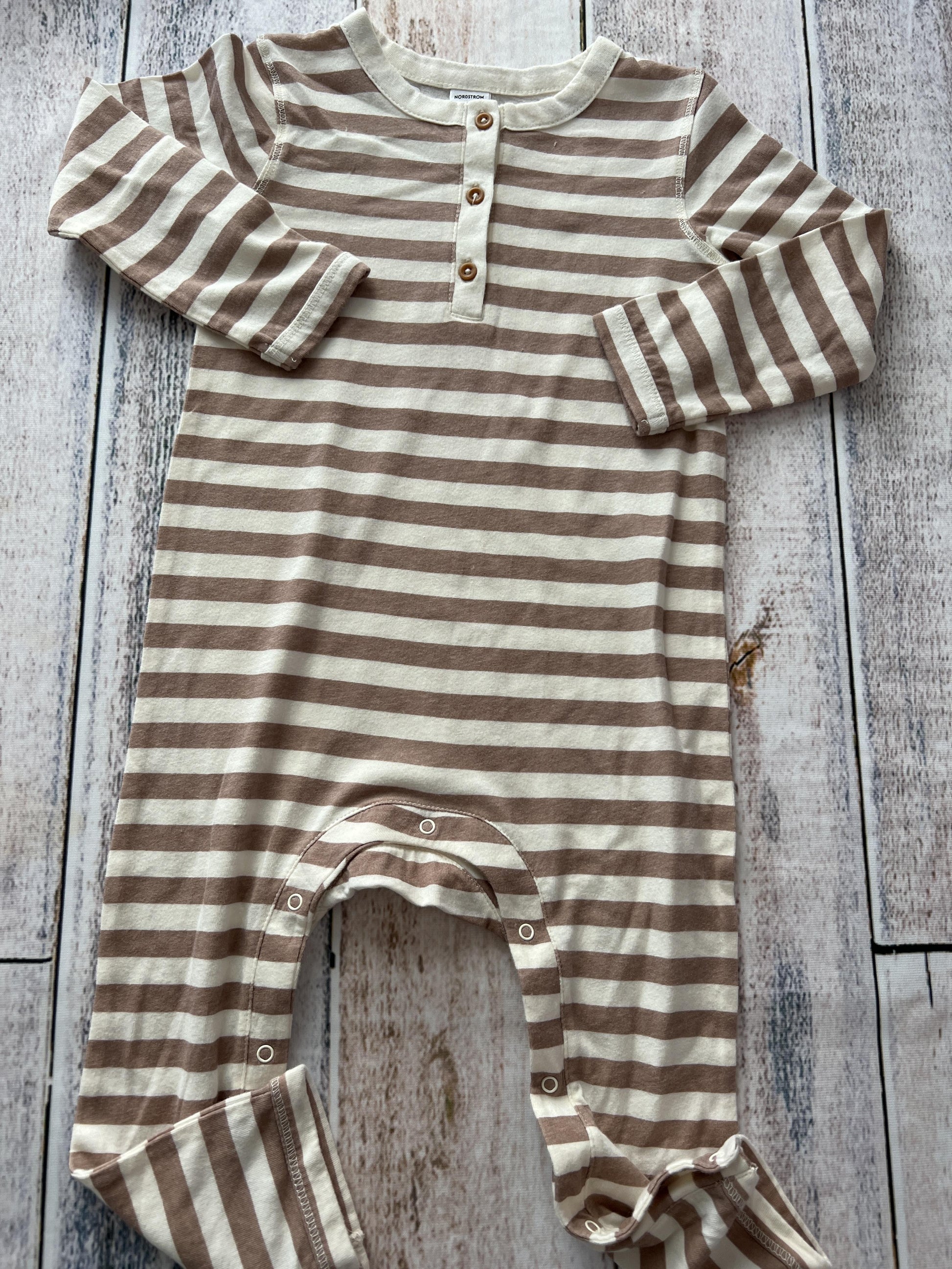 Nordstrom Unisex Brown | White | Stripe Long Sleeve Outfit Size: 18 months Brown | White | Stripe