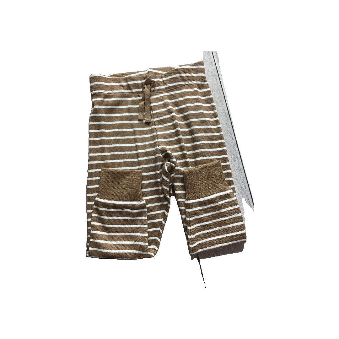 Unisex Brown | White | Striped Button Down Short Sleeve Size: 18-24 months Brown | White | Striped