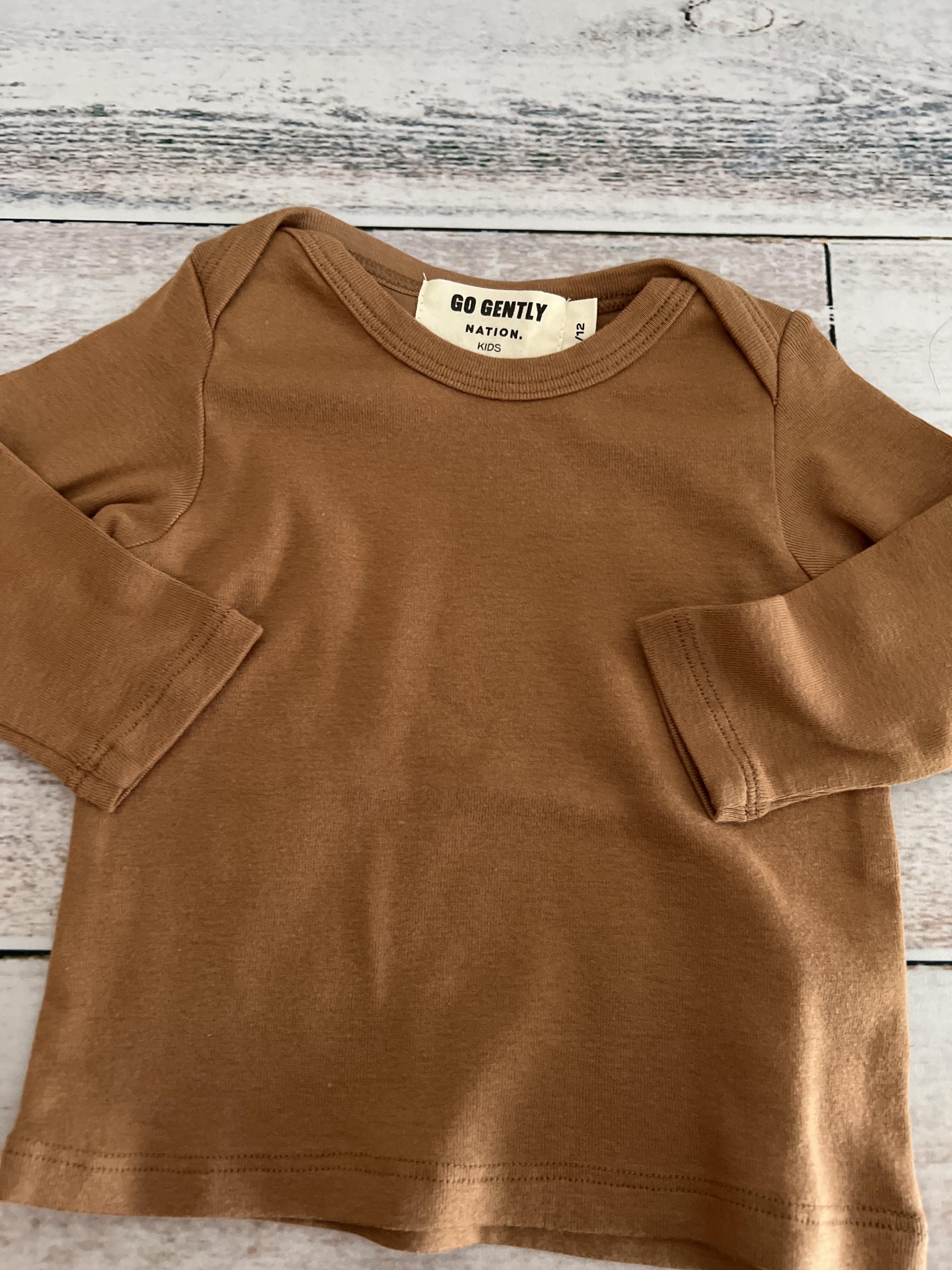 Go Gently Unisex Brown Pajamas Size: 6-12 months Brown