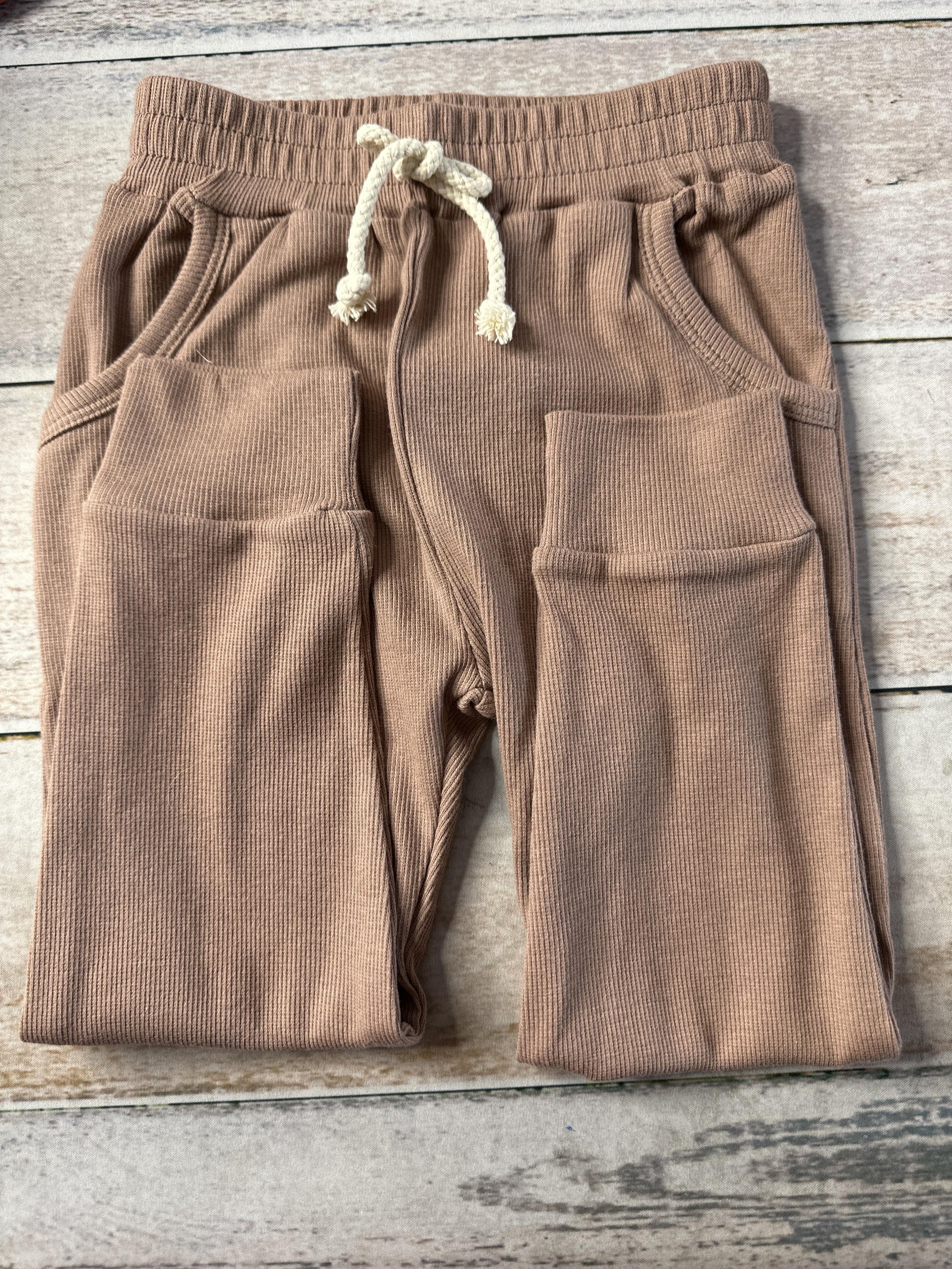 Unisex Brown Pants Size: 3T Brown