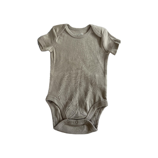 Mac and Moon Unisex Brown Onesie Size: 6 months Brown