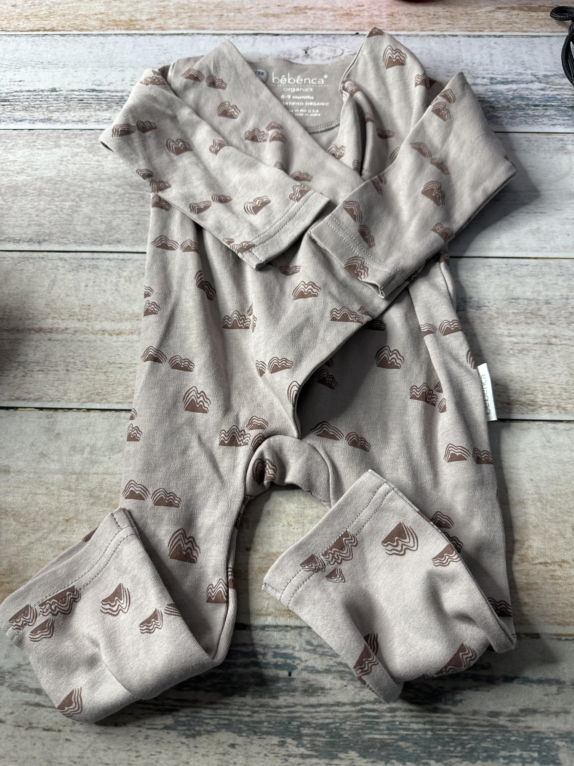 Bebenca Unisex Brown Long Sleeve Outfit Size: 6-9 months Brown