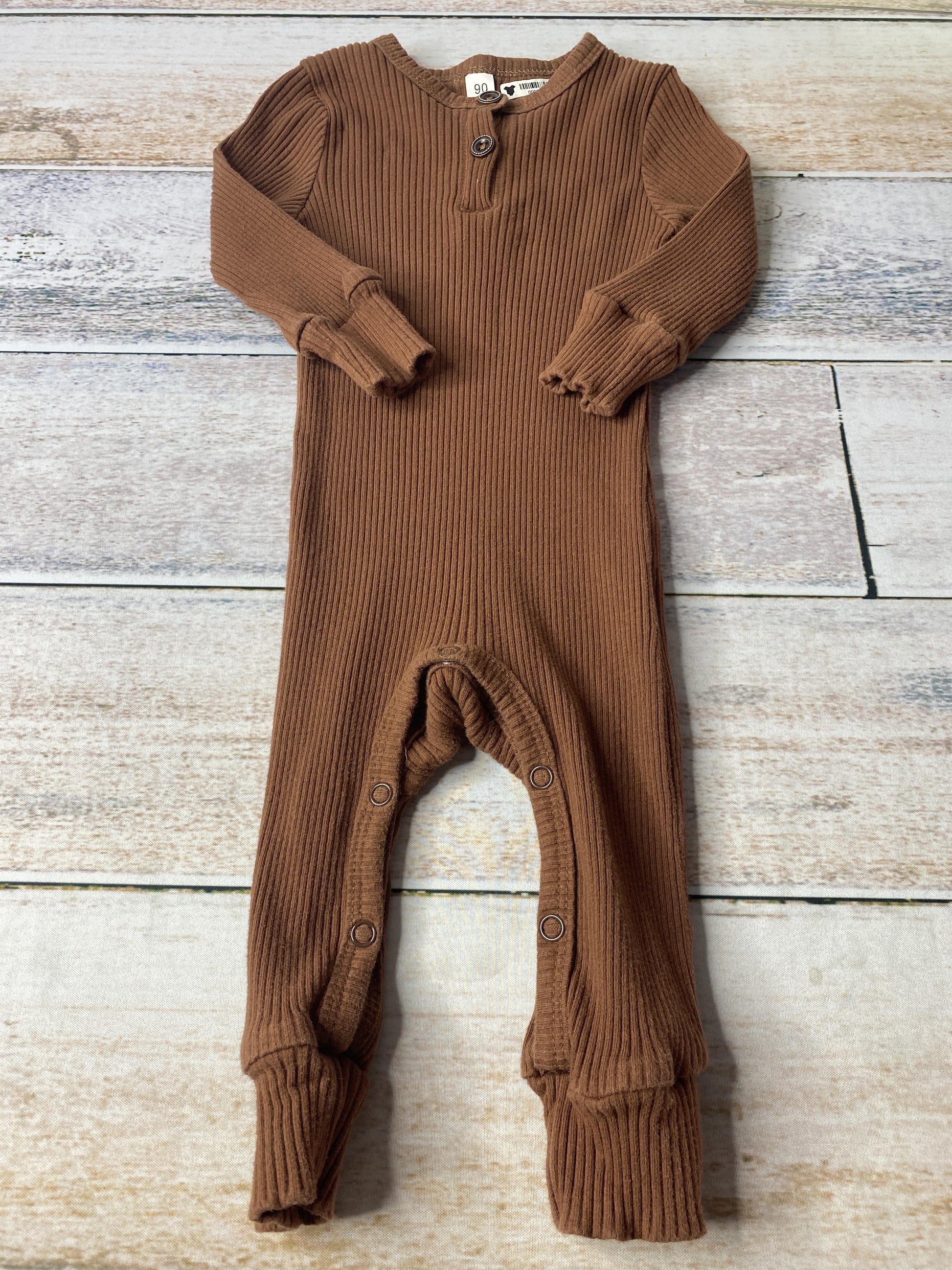 Amazon Unisex Brown Long Sleeve Outfit Size: 6-12 months Brown