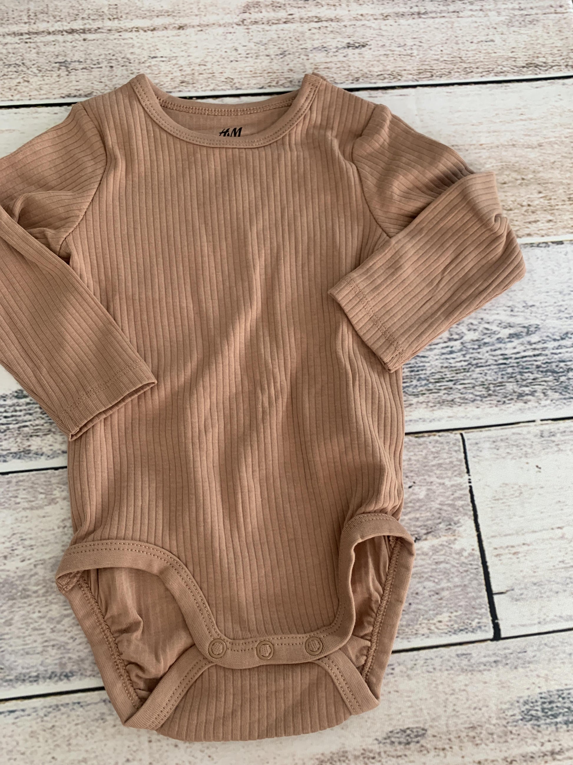 H&M Girls Brown Onesie Size: 9 months Brown