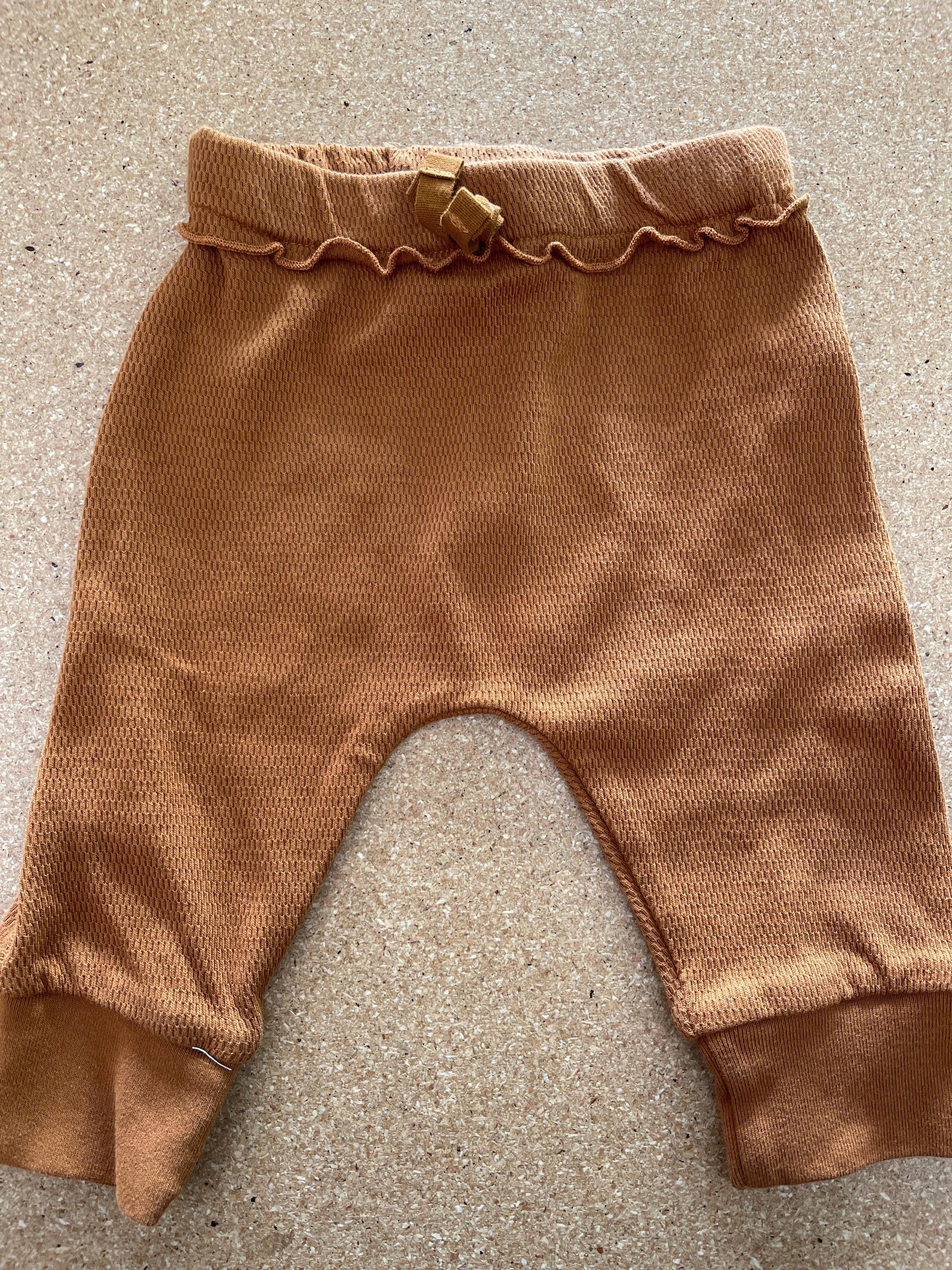 Oliver & Rain Girls Brown Pants Size: 6 months Brown