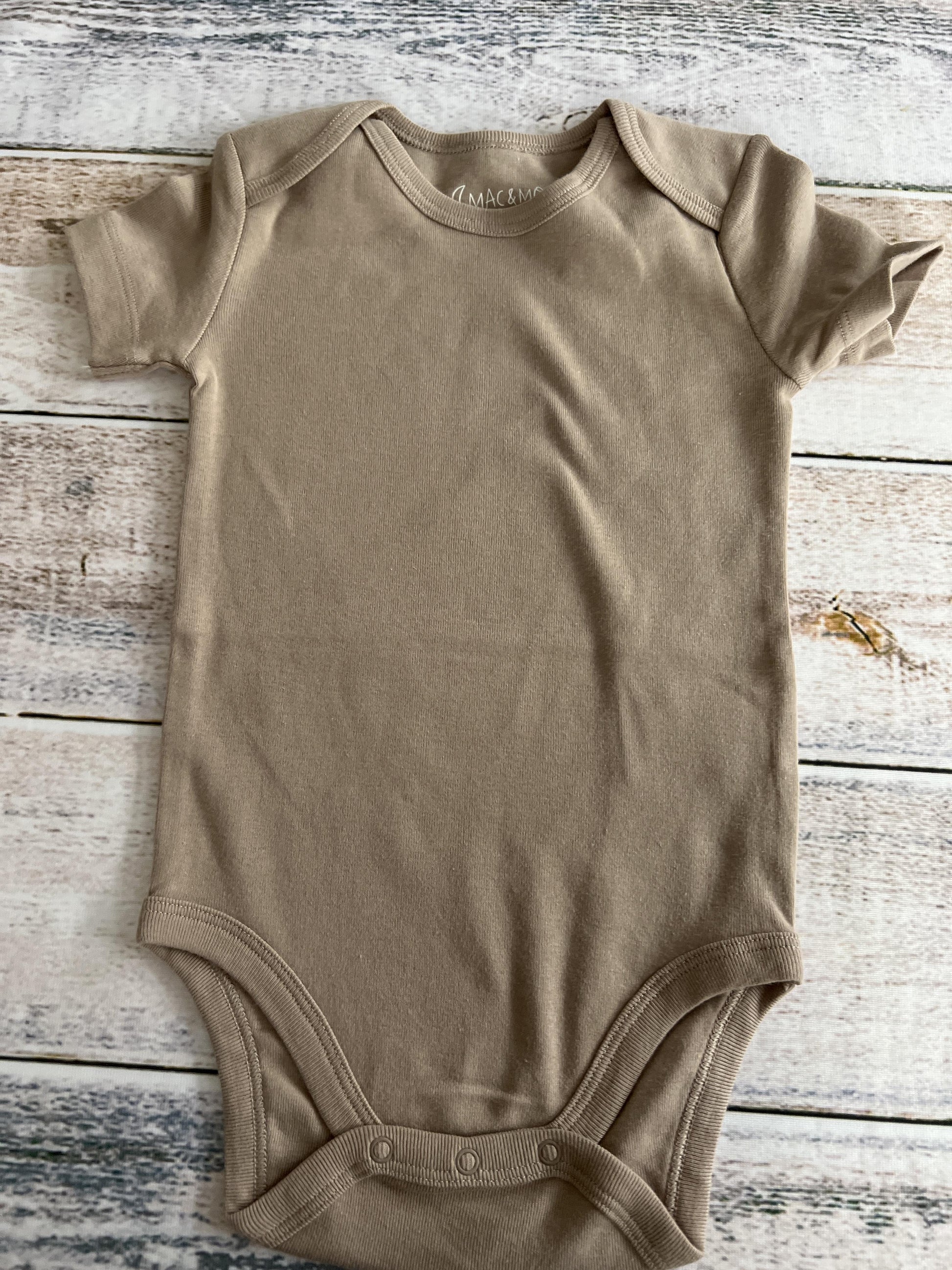 Unisex Brown Onesie Size: 18 months Brown