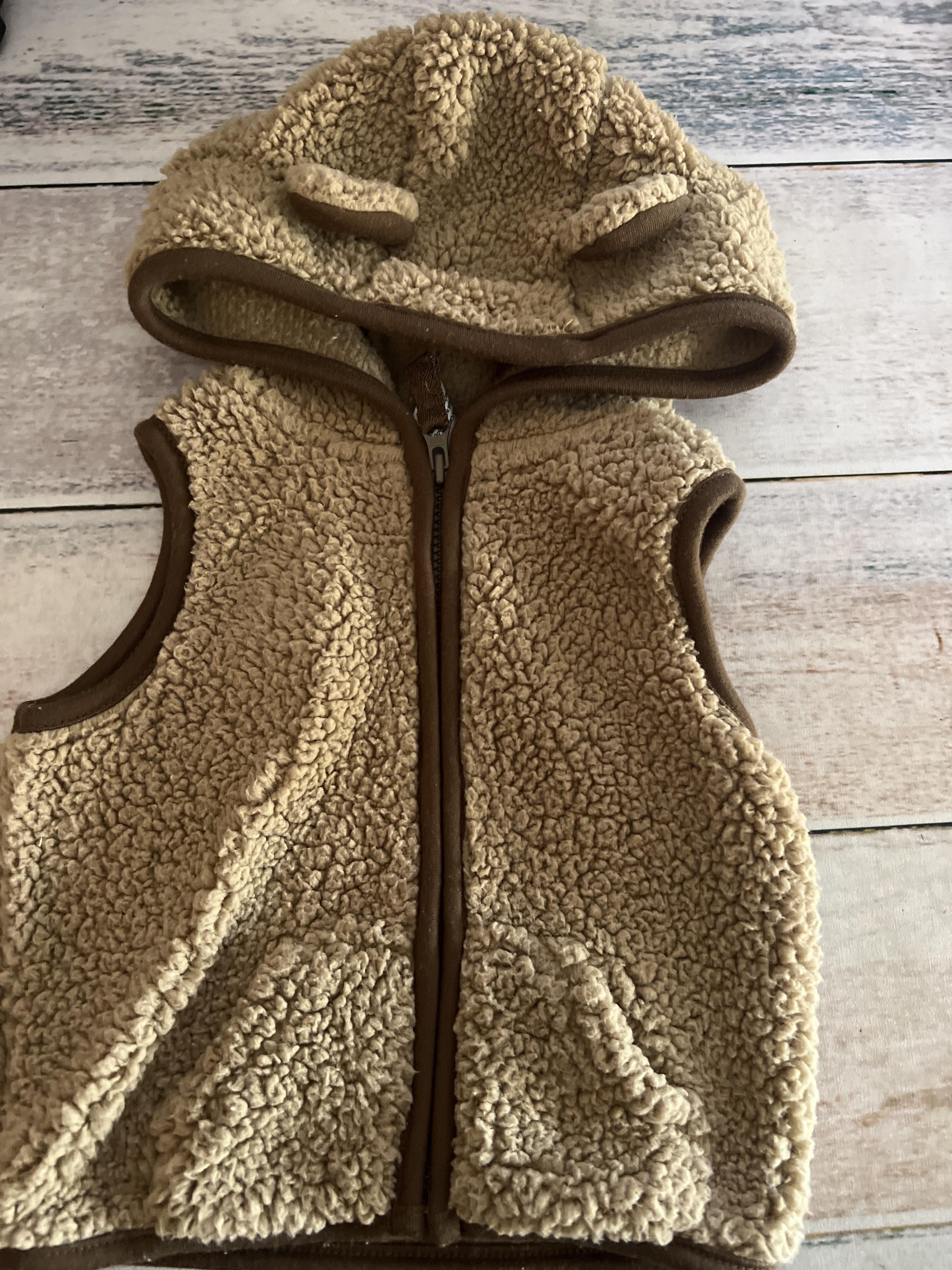 Carters Unisex Brown Vest Size: 3-6 months Brown