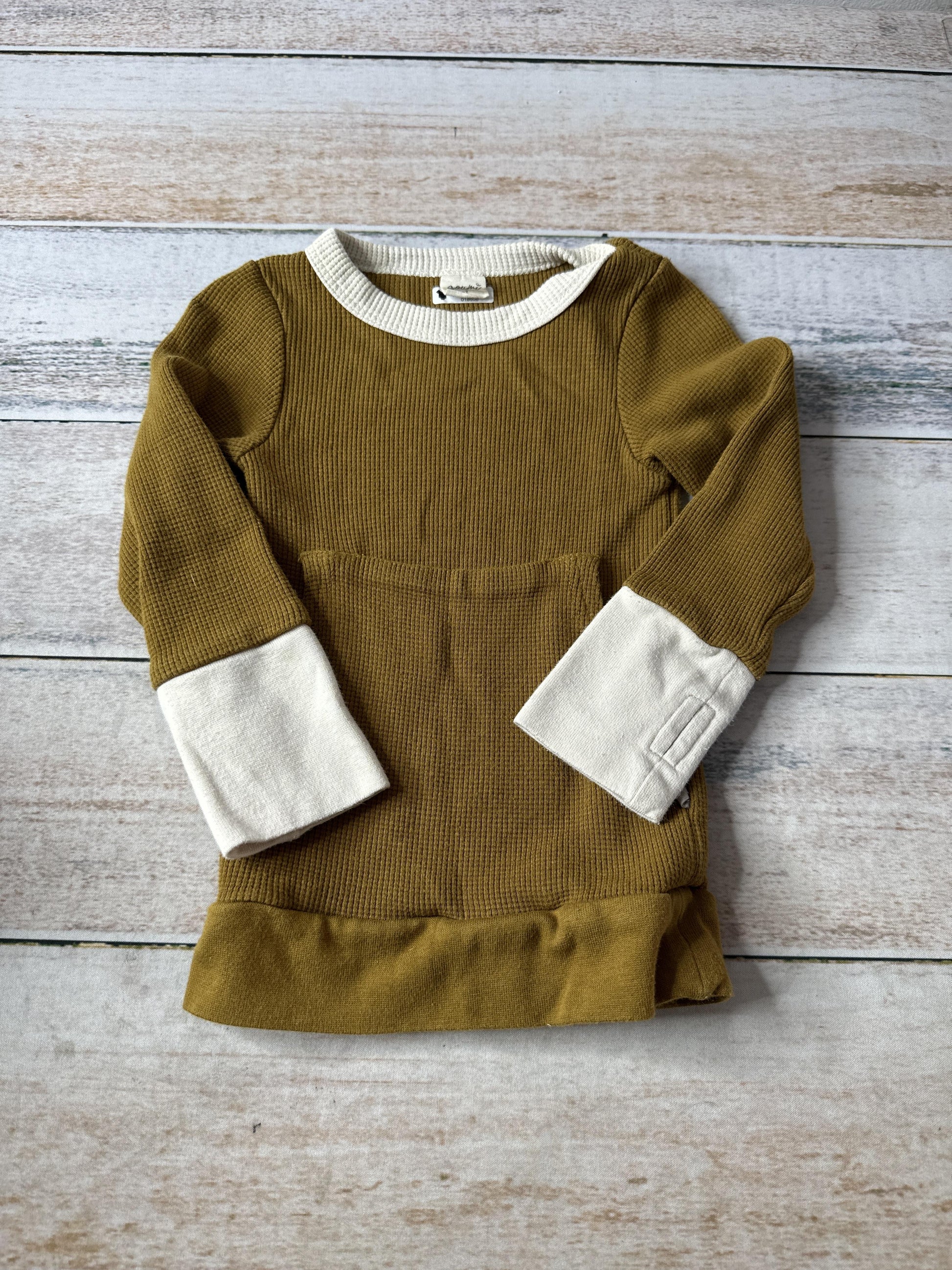 Goumi Boys Brown Sweater Size: 2T Brown