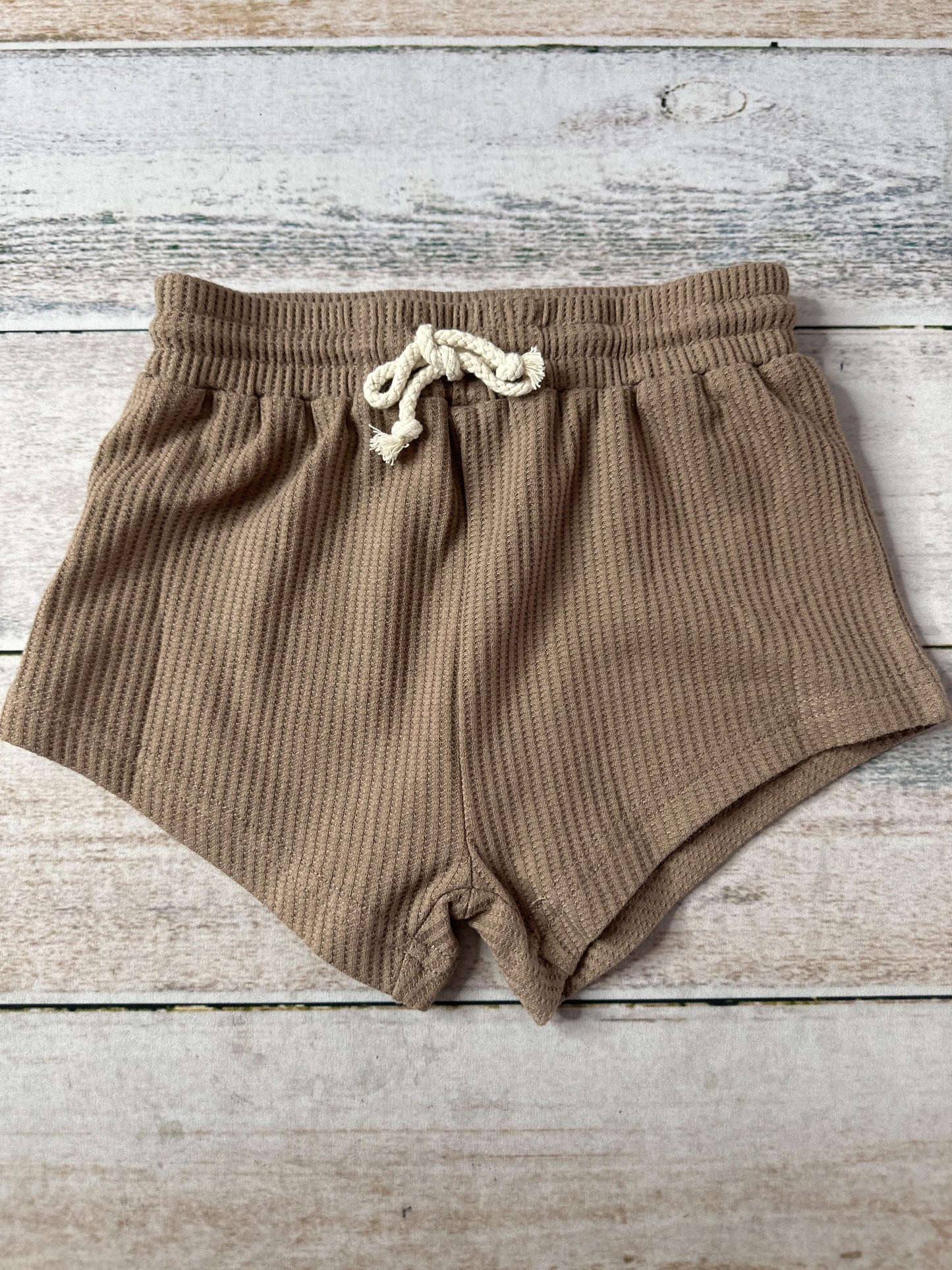 Sage and Ivory Girls Brown Shorts Size: 2T Brown