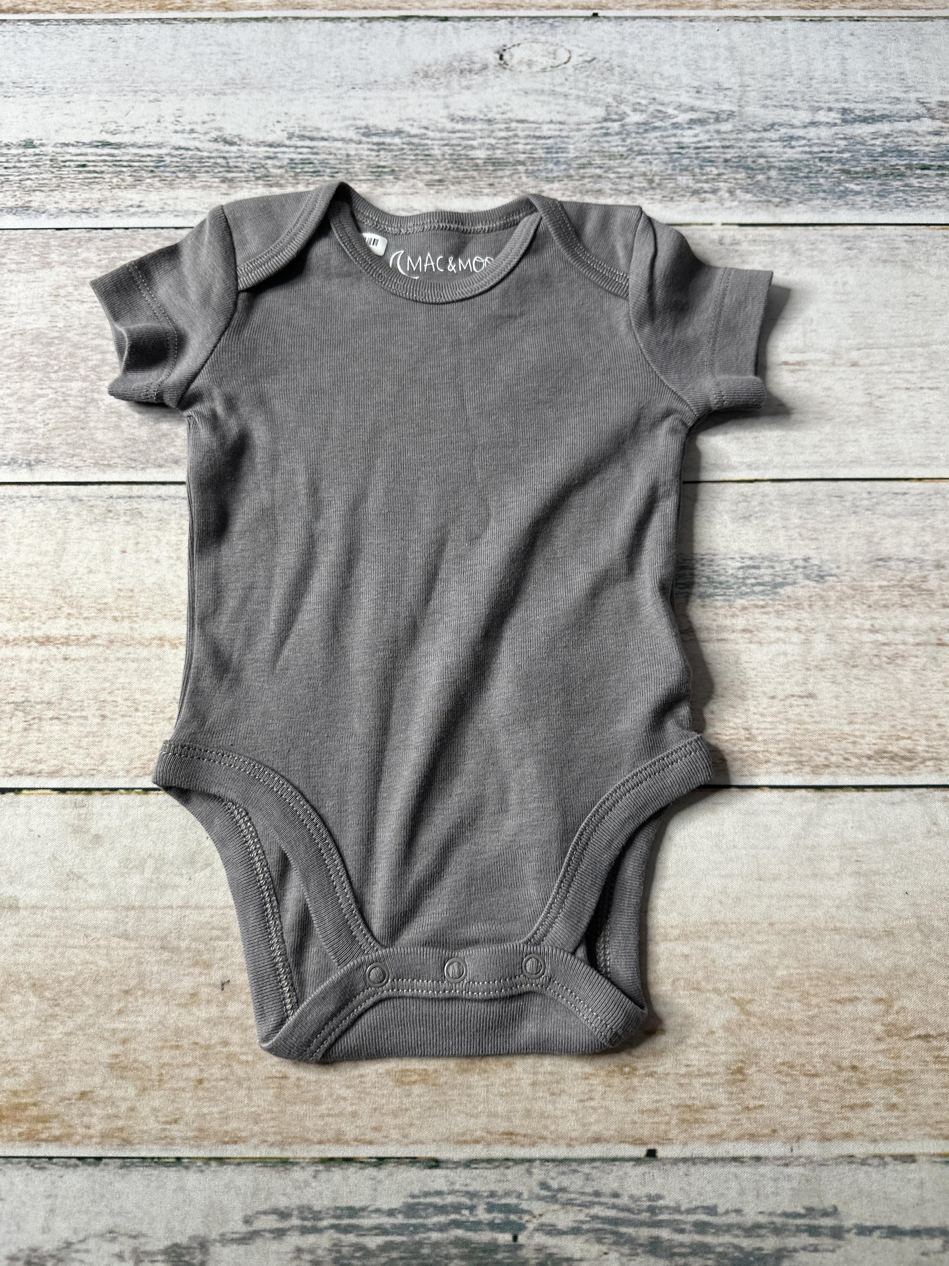 Mac and Moon Unisex Brown Onesie Size: 3 months Brown