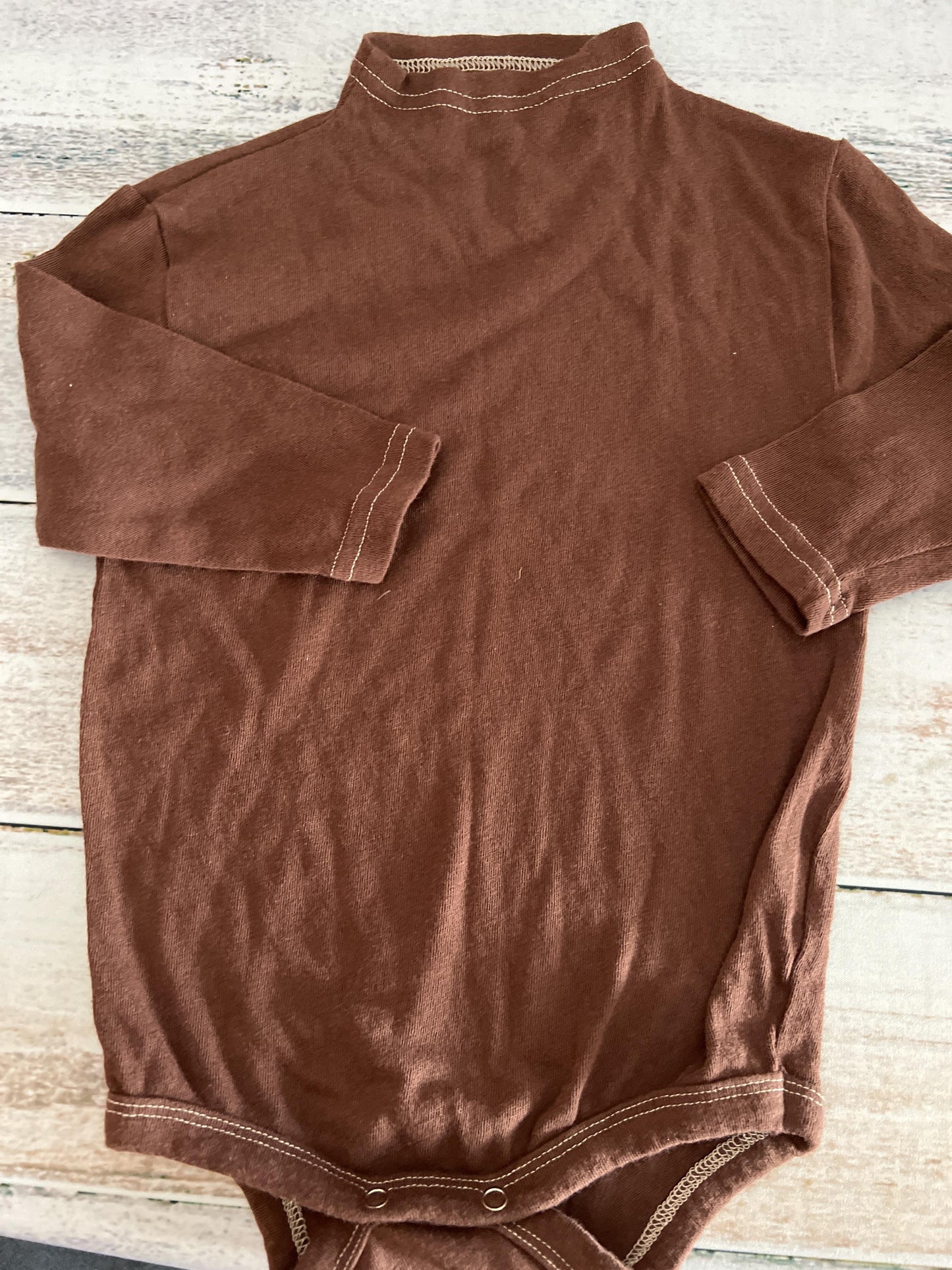 GO;U Boys Brown Onesie Size: 2T Brown