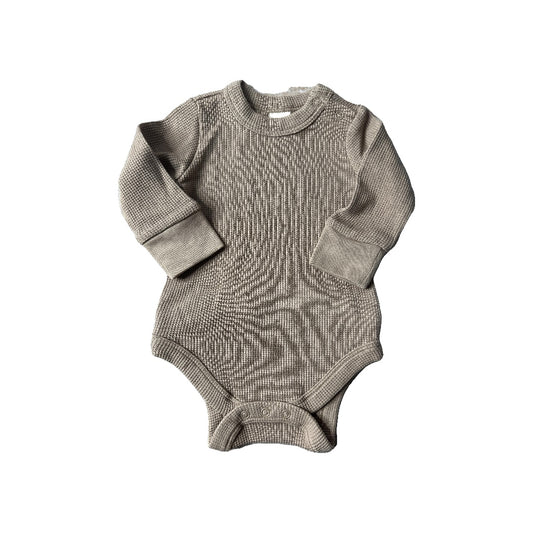 Goumi Unisex Brown Onesie Size: 0-3 months Brown