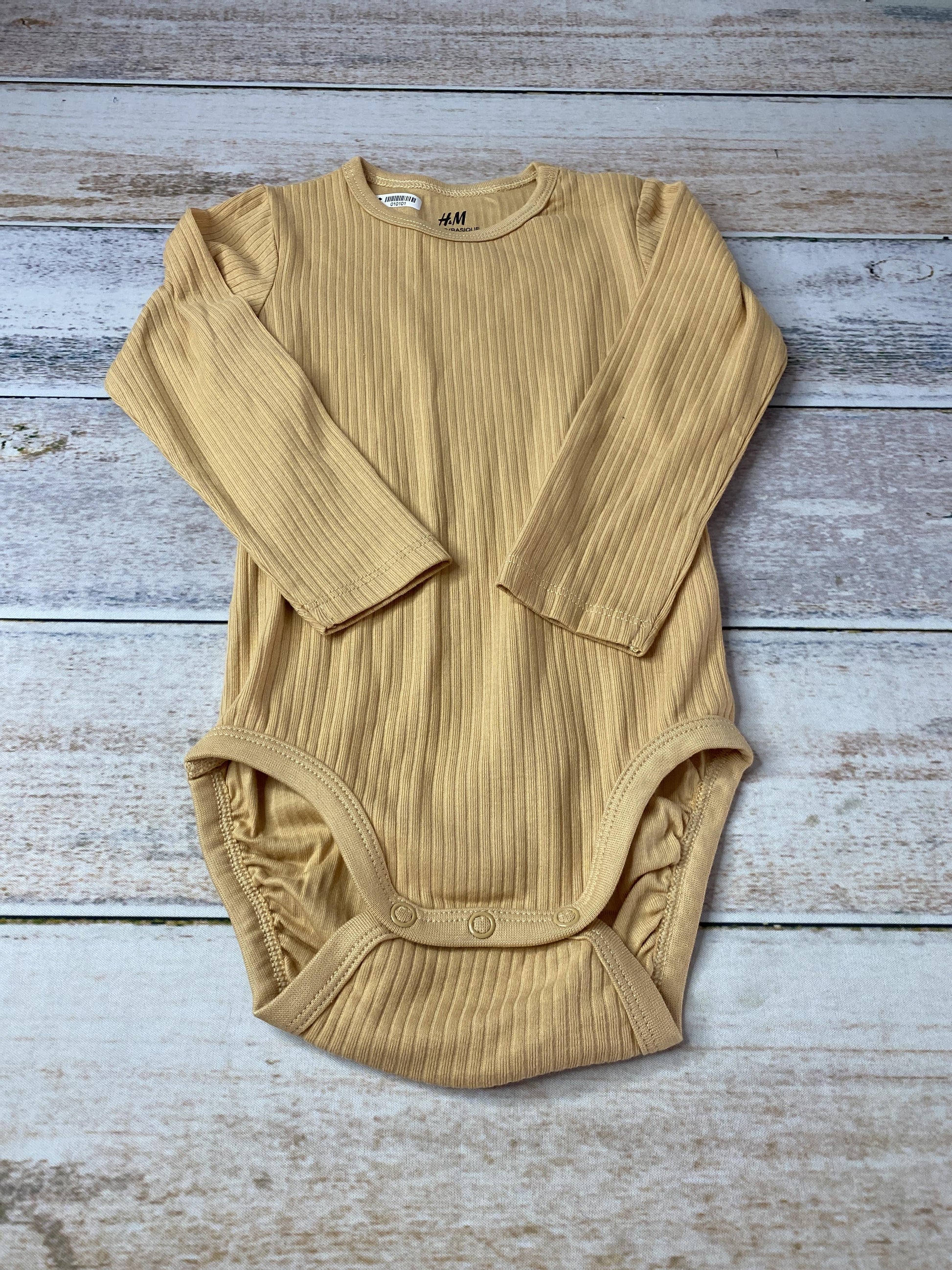 H&M Unisex Brown Onesie Size: 18 months Brown