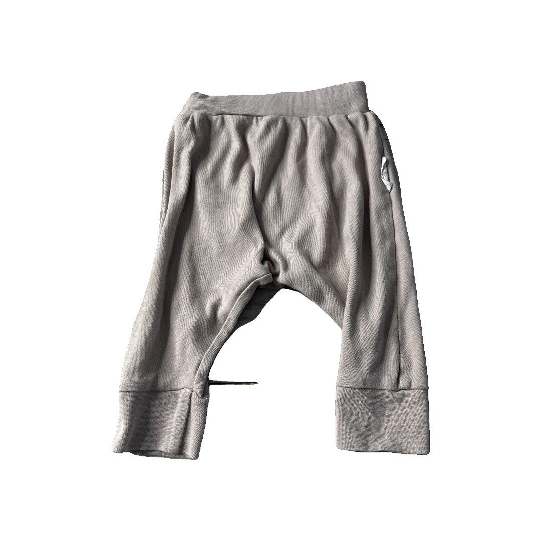 Bebenca Unisex Brown Pants Size: 6-9 months Brown