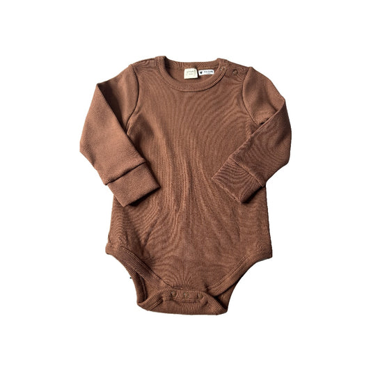 Goumi Unisex Brown Onesie Size: 18-24 months Brown