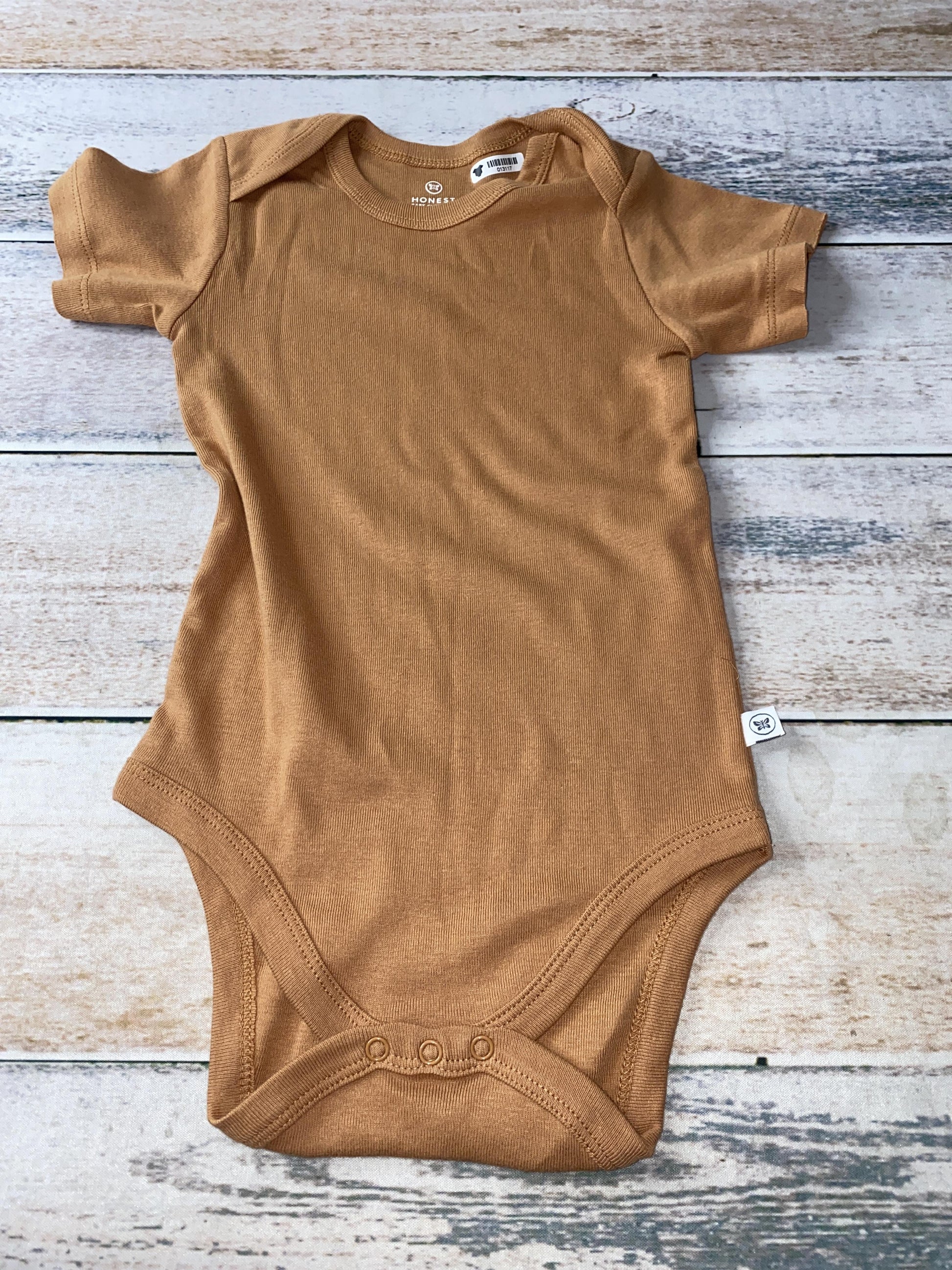 Honest Co Unisex Brown Onesie Size: 18 months Brown