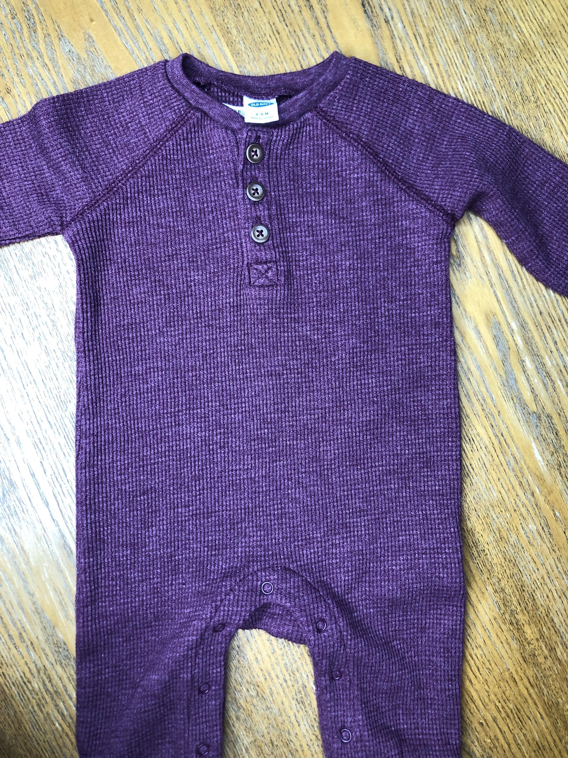 Old Navy Unisex Burgundy Long Sleeve Outfit Size: 3-6 months Burgundy