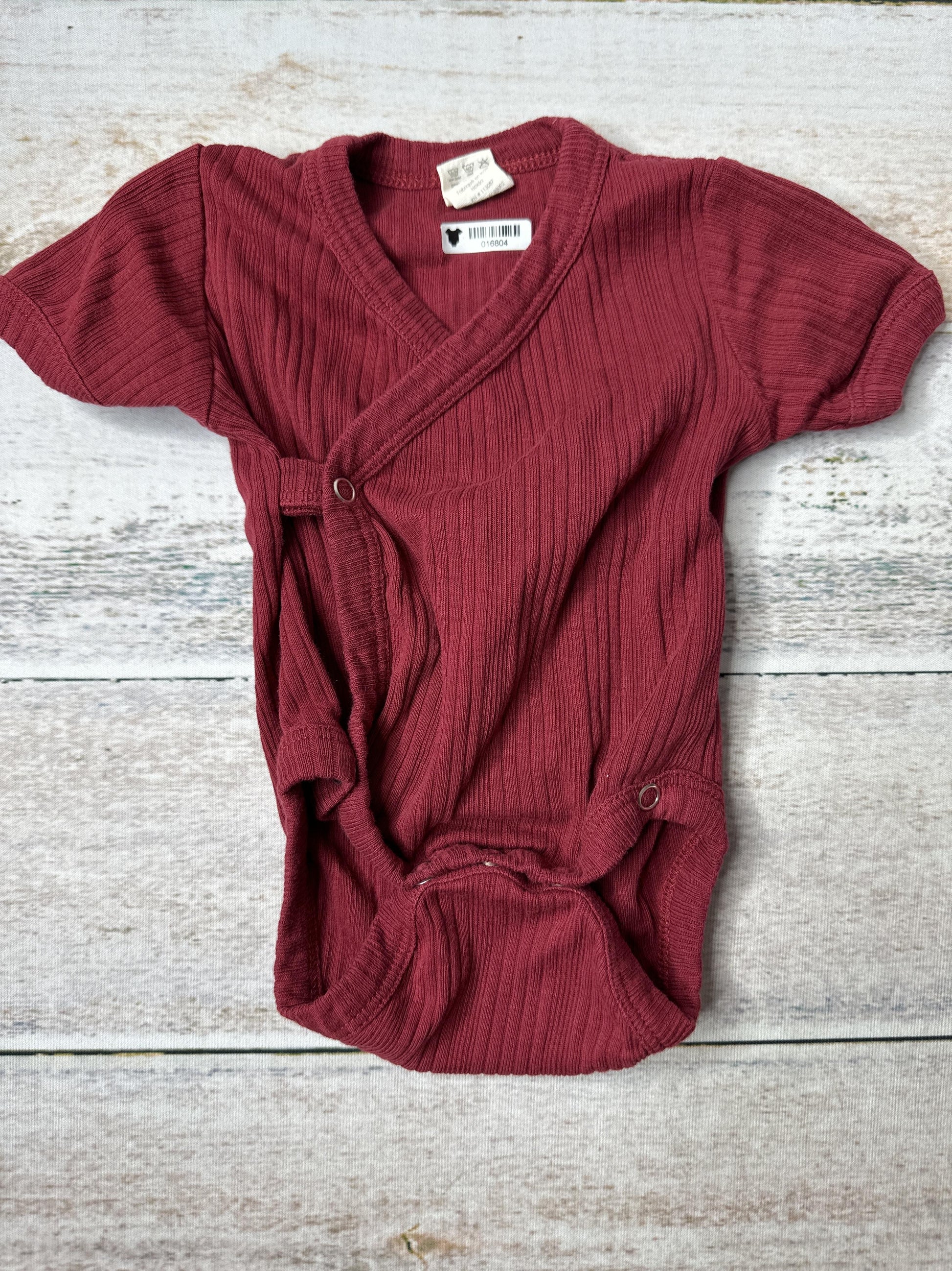 Kate Quinn Girls Burgundy Onesie Size: 0-3 months Burgundy