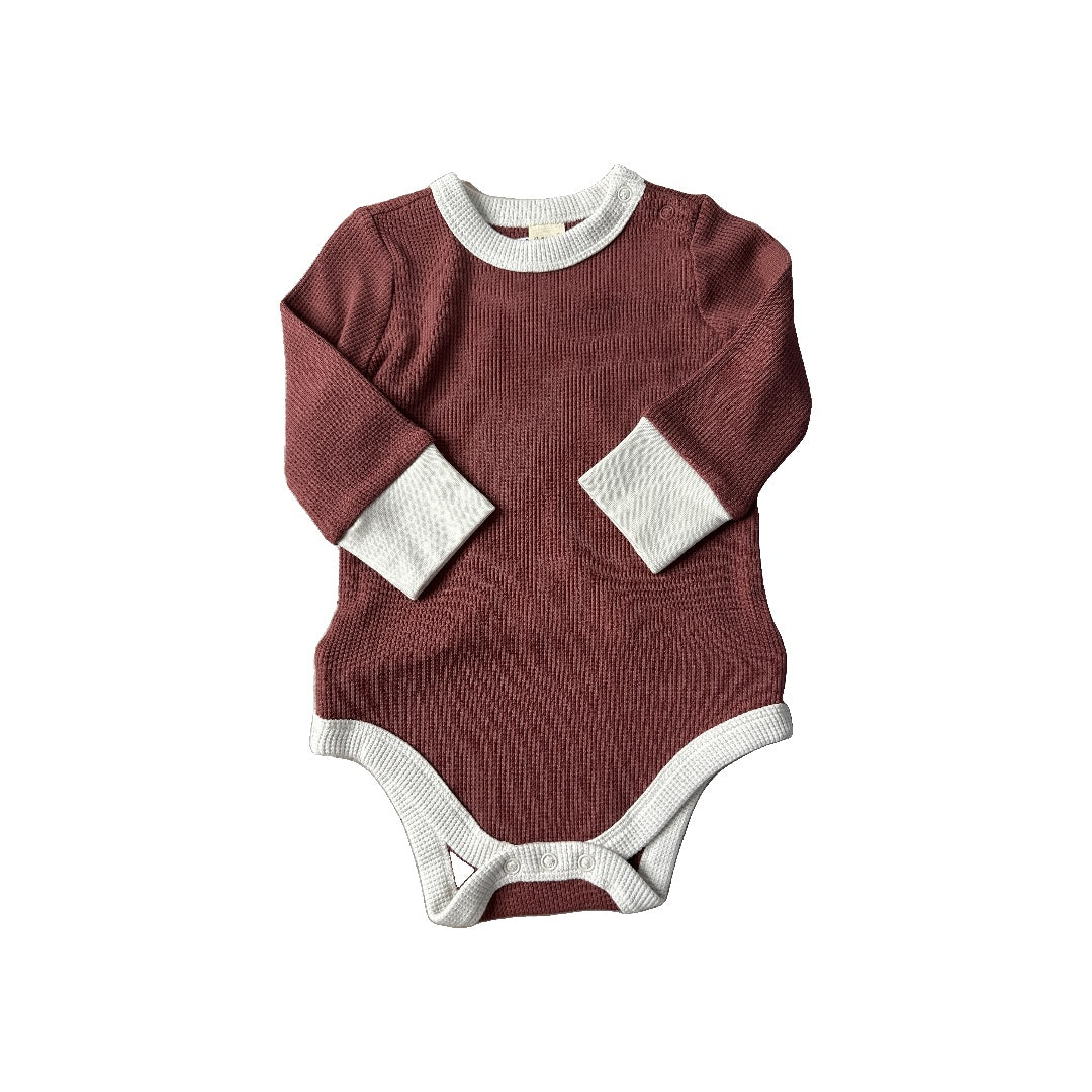 Goumi Unisex Burgundy Onesie Size: 6-12 months Burgundy