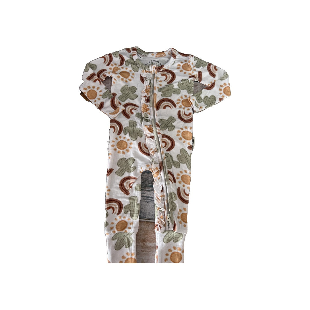 Sage and Ivory Unisex Cactus Long Sleeve Outfit Size: 3-6 months Cactus