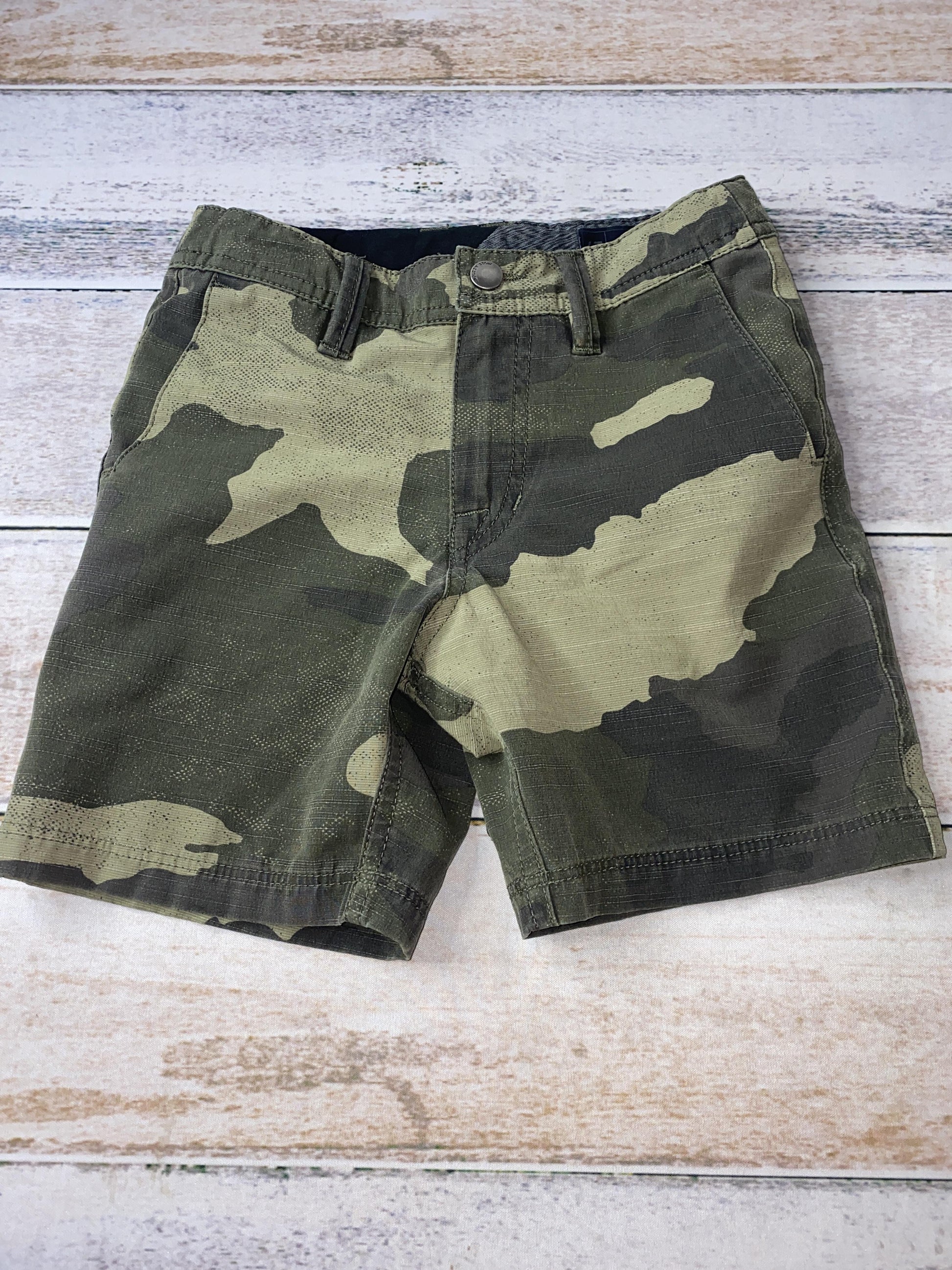 Volcom Boys Camo Shorts Size: 4T Camo
