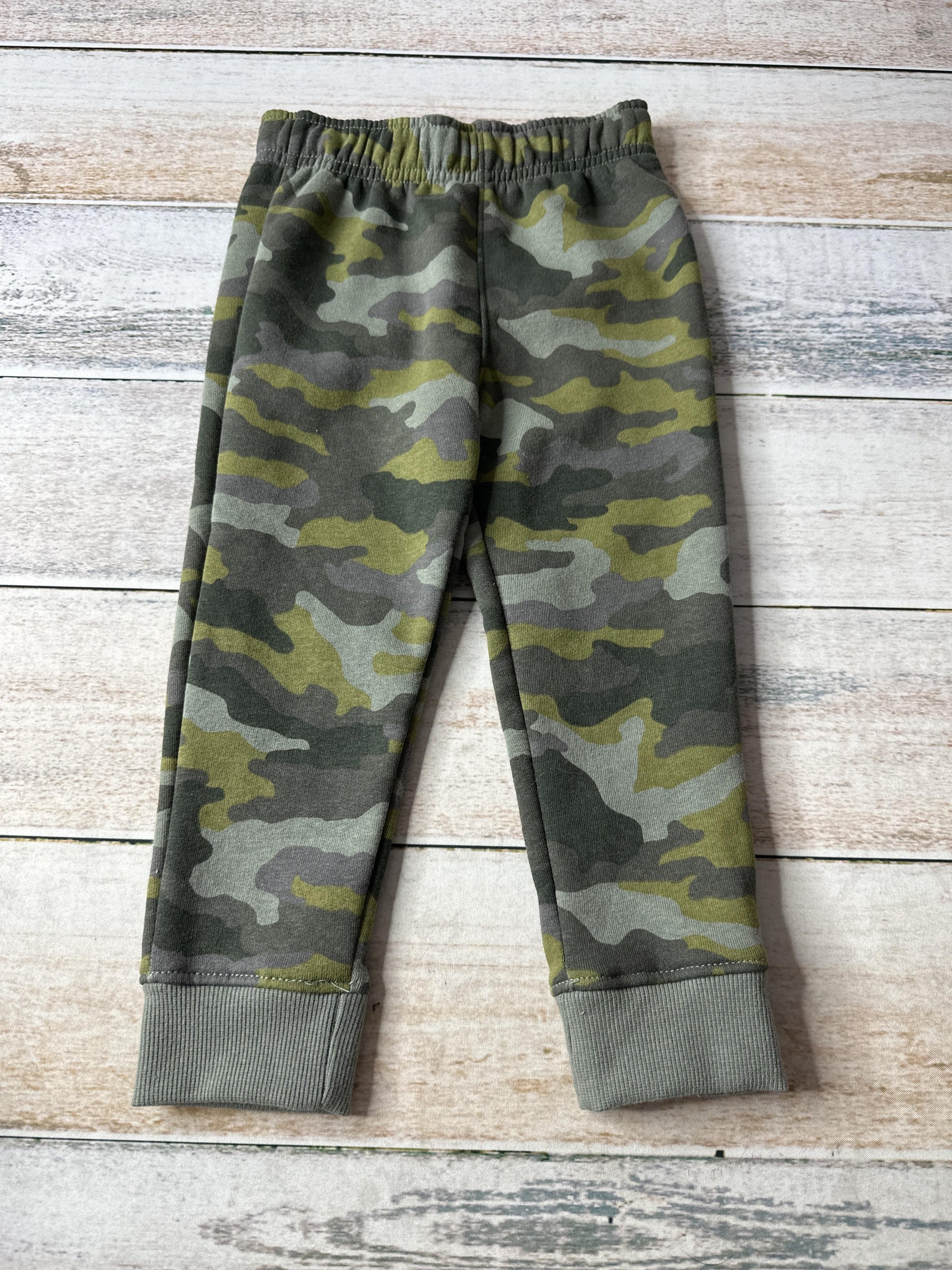Cat & Jack Boys Camo Pants Size: 3T Camo