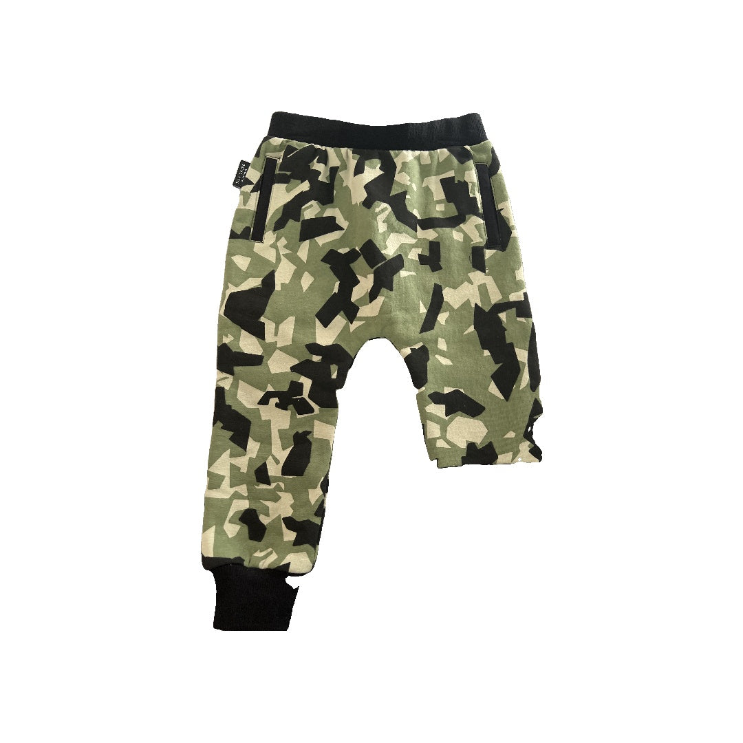 Tiny Tribe Boys Camo Pants Size: 2T Camo