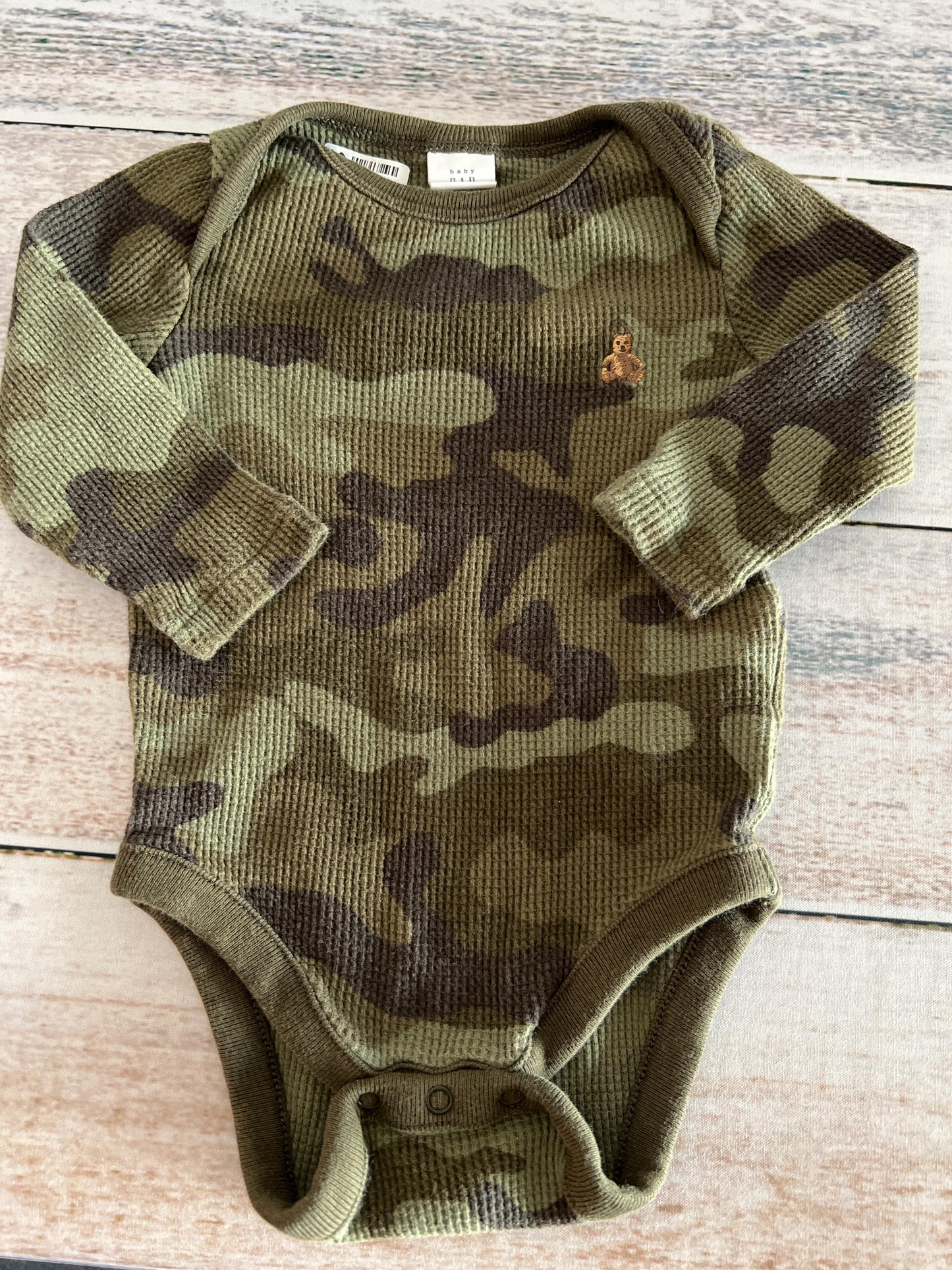Gap Boys Camo Onesie Size: 3-6 months Camo