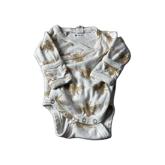 Kate Quinn Unisex cream | Bees Onesie Size: 3-6 months cream | Bees