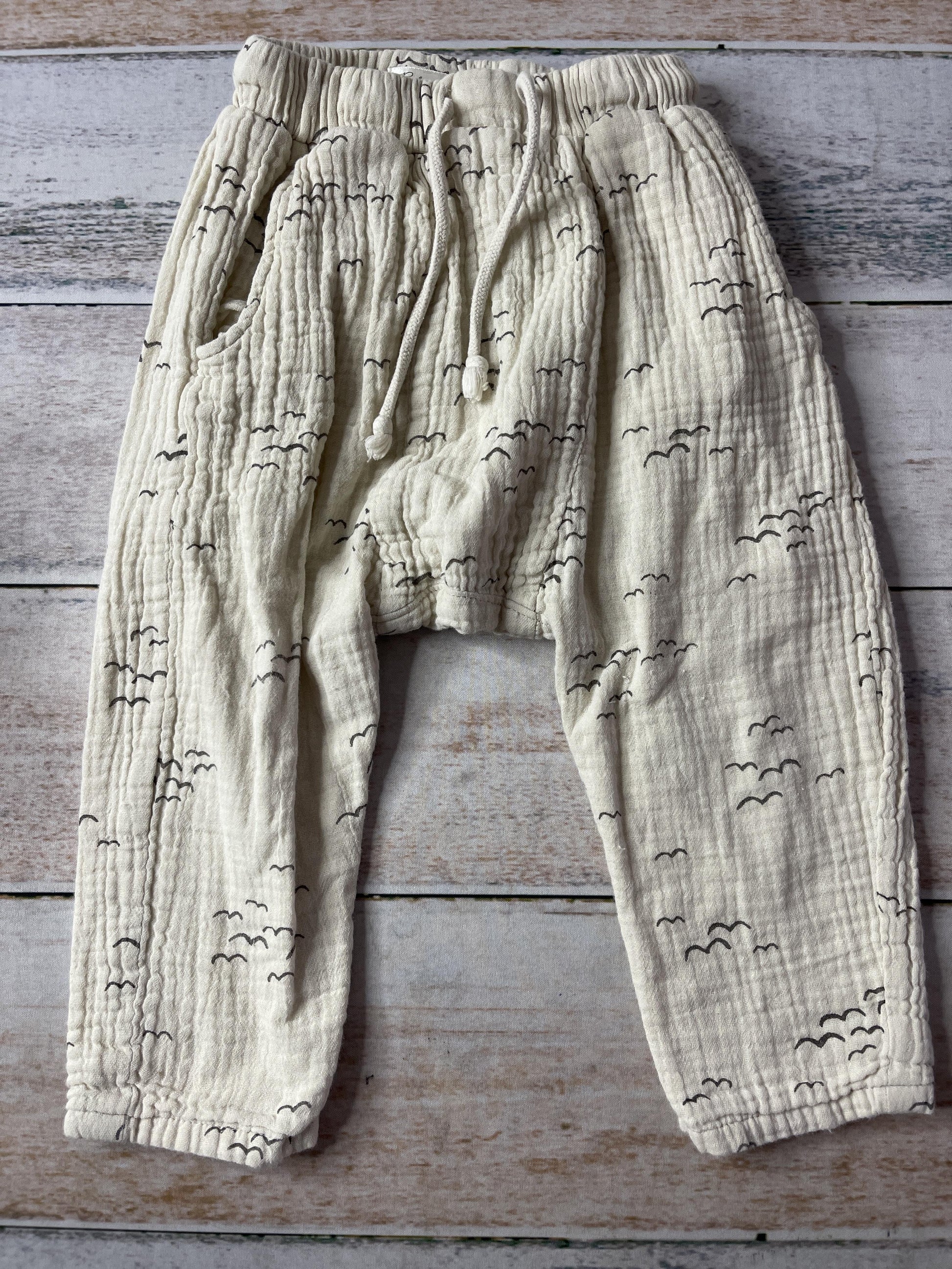 Rylee + Cru Unisex cream | Birds Pants Size: 18-24 months cream | Birds