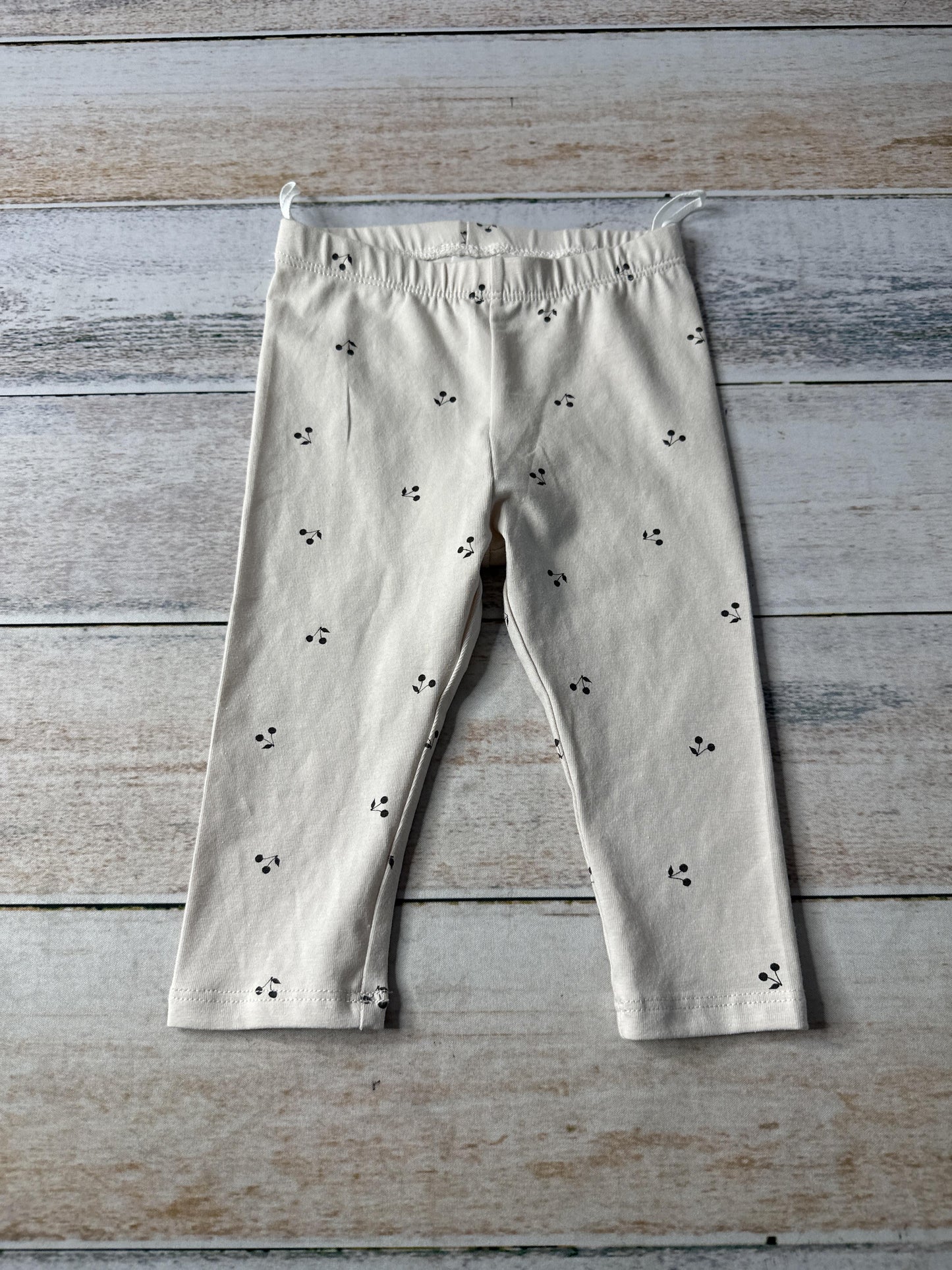 H&M Girls cream | Black | Flowers Pants Size: 6-9 months cream | Black | Flowers