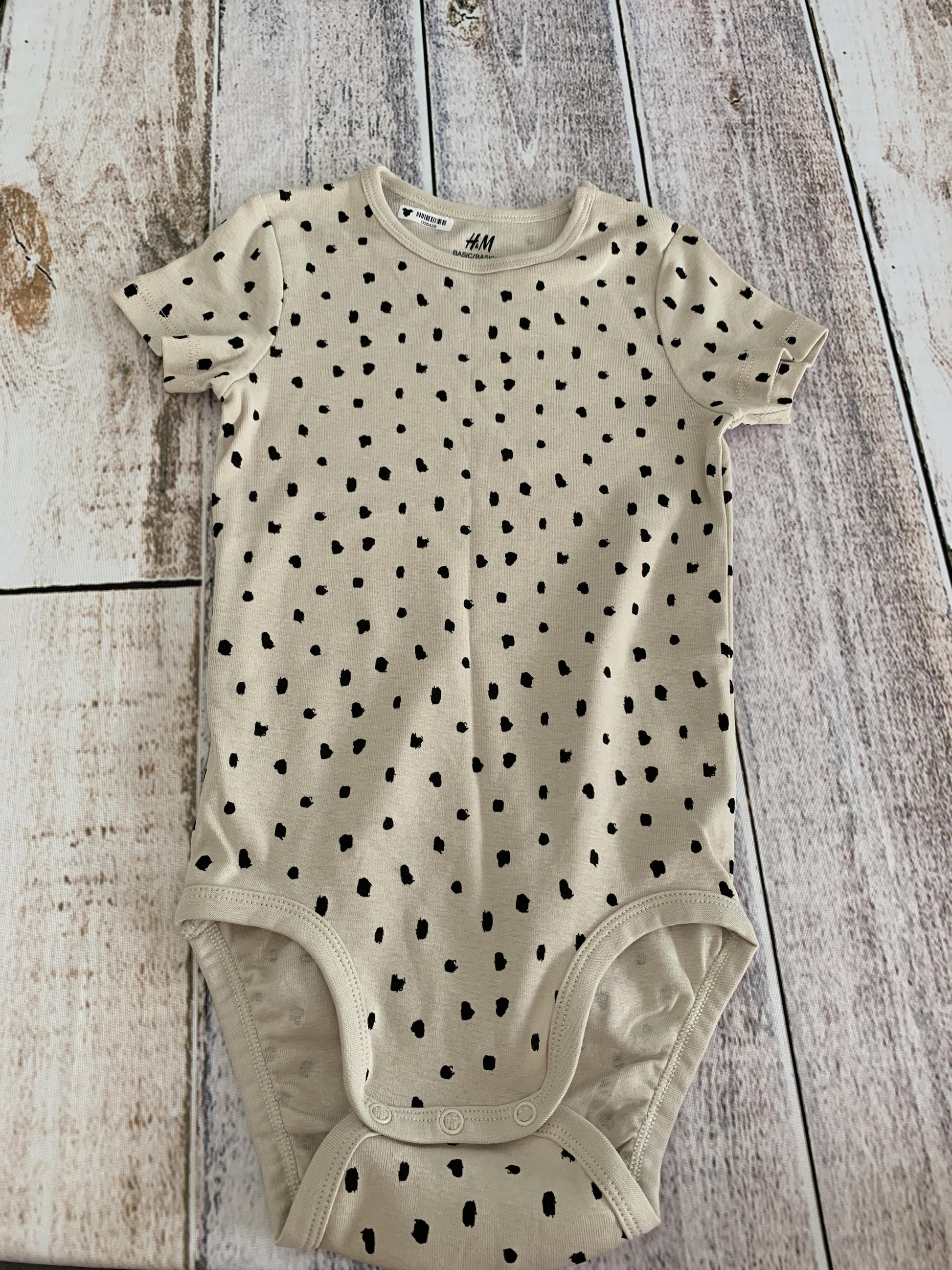 H&M Girls cream | Black | polka dot Onesie Size: 3T cream | Black | polka dot