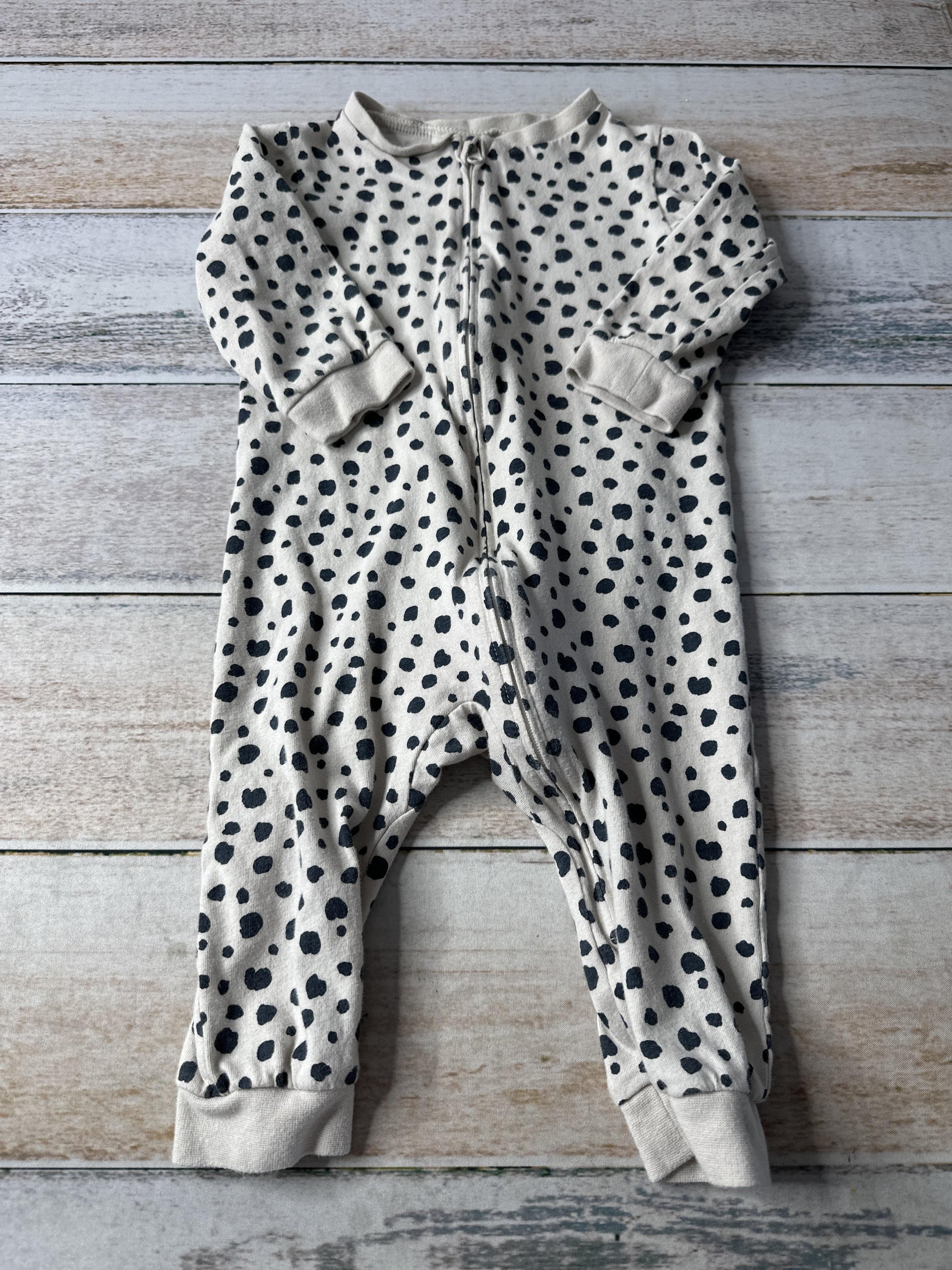 H&M Unisex cream | Black | polka dot Long Sleeve Outfit Size: 6-9 months cream | Black | polka dot
