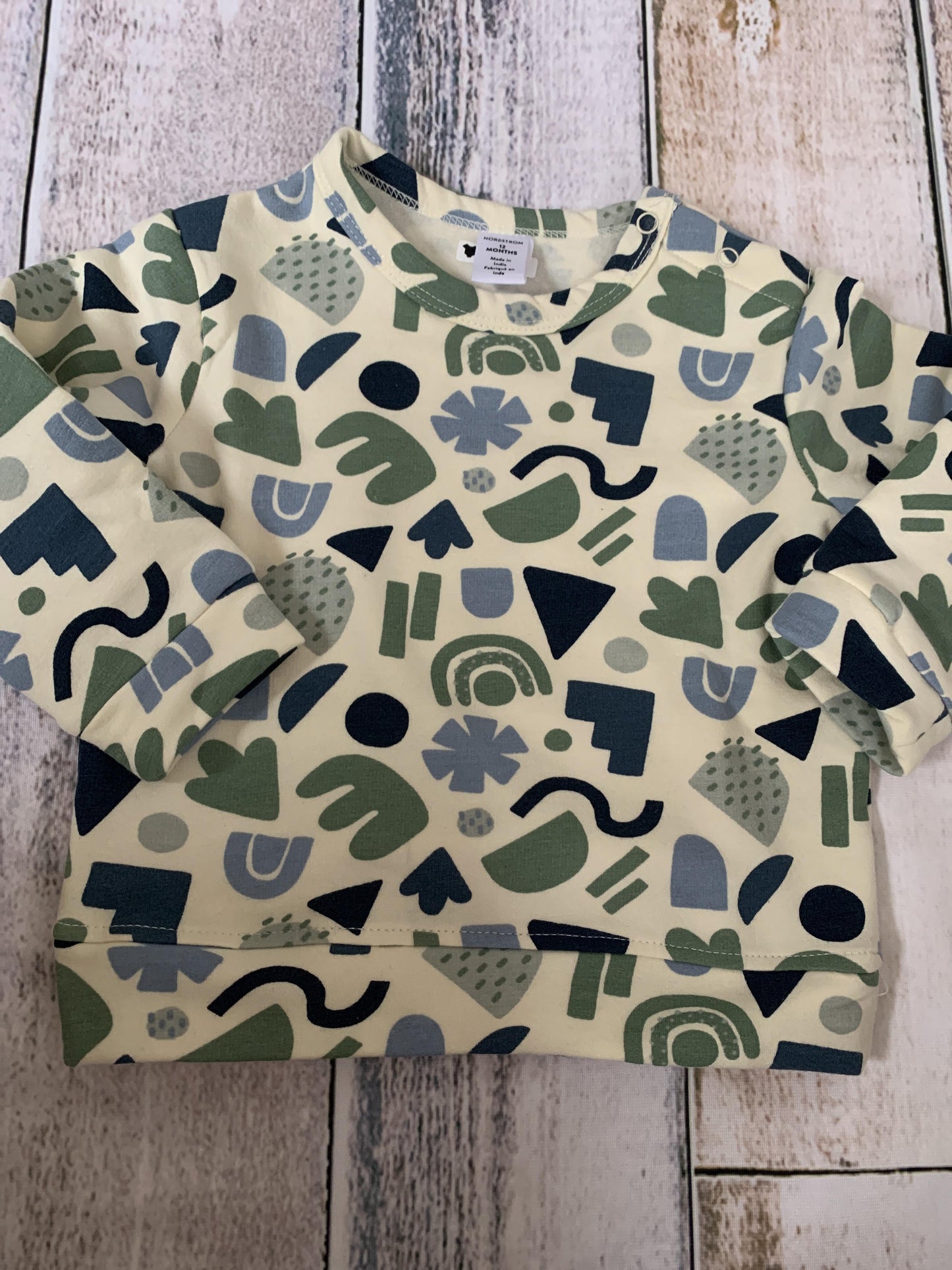Nordstrom Unisex cream | Blue | Forest Green | Pattern Sweatshirt Size: 12M cream | Blue | Forest Green | Pattern