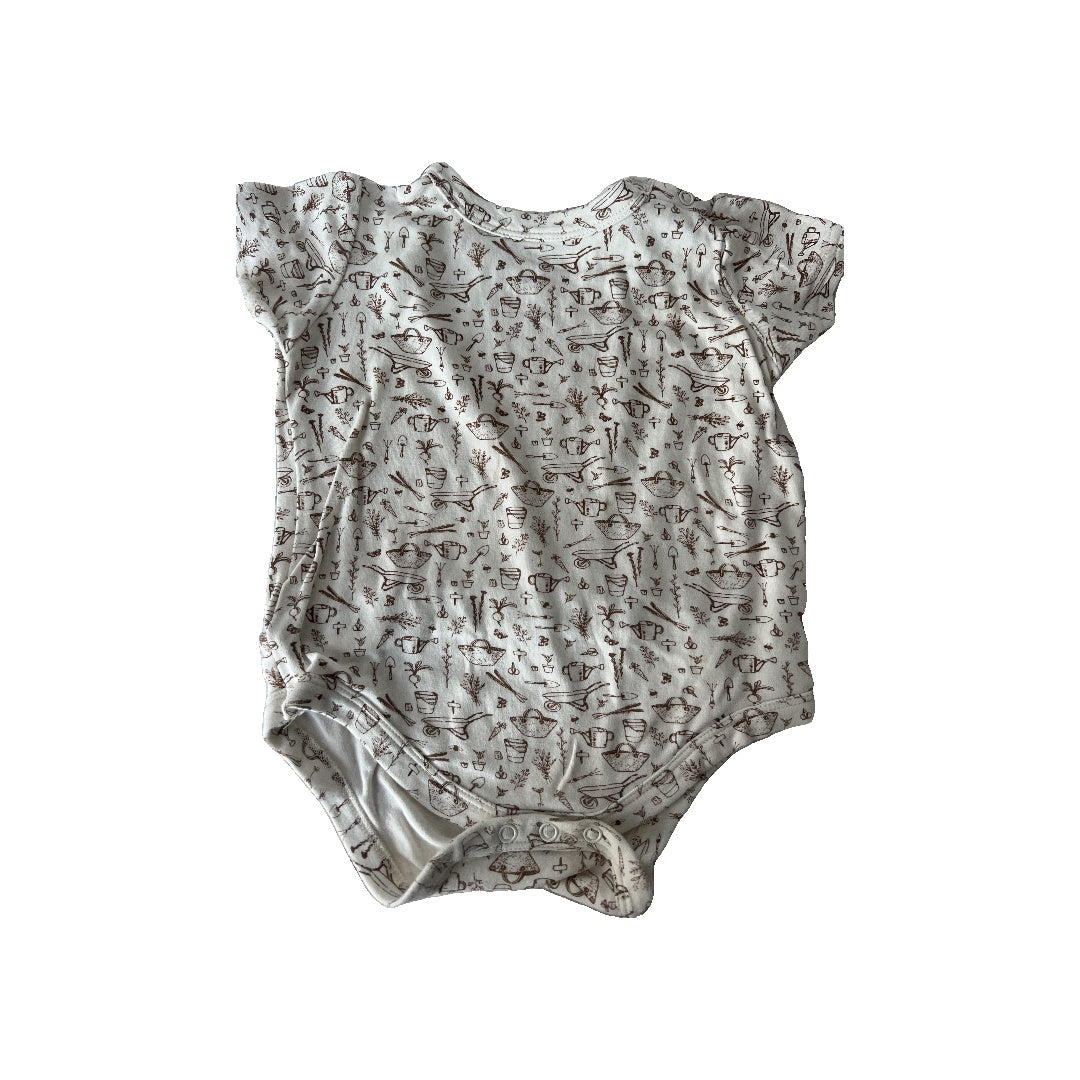 Goumi Unisex cream | Brown | Pattern Onesie Size: 12-18 months cream | Brown | Pattern