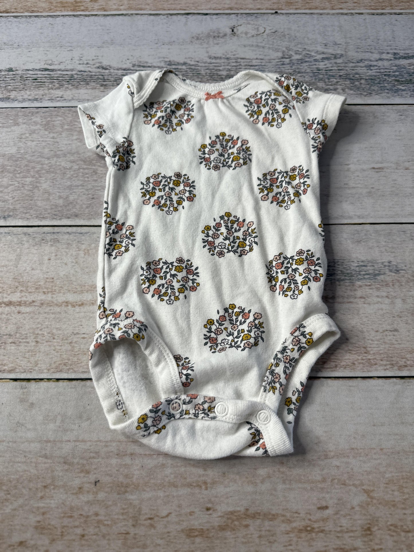 Carters Girls cream | Floral Onesie Size: 3 months cream | Floral