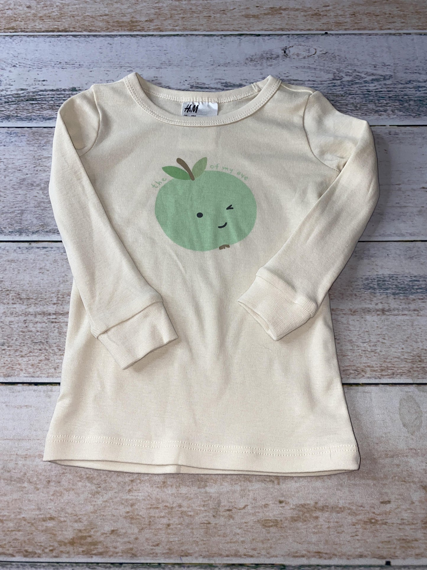 H&M Girls cream | Fruit Pajamas Size: 12-18 months cream | Fruit