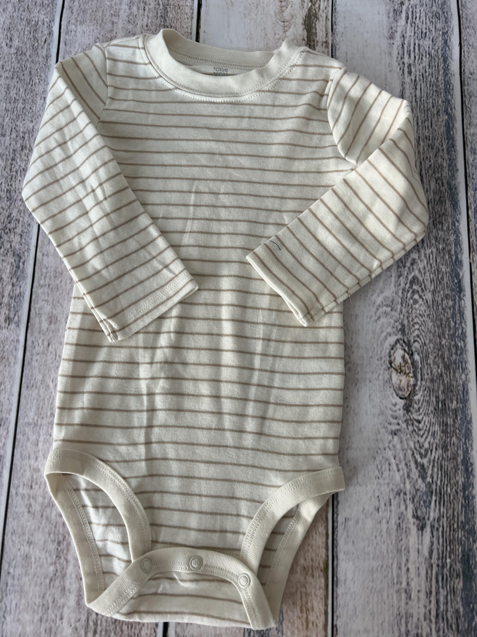 Just Born Unisex cream | Gold | Stripe Onesie Size: 18 months cream | Gold | Stripe