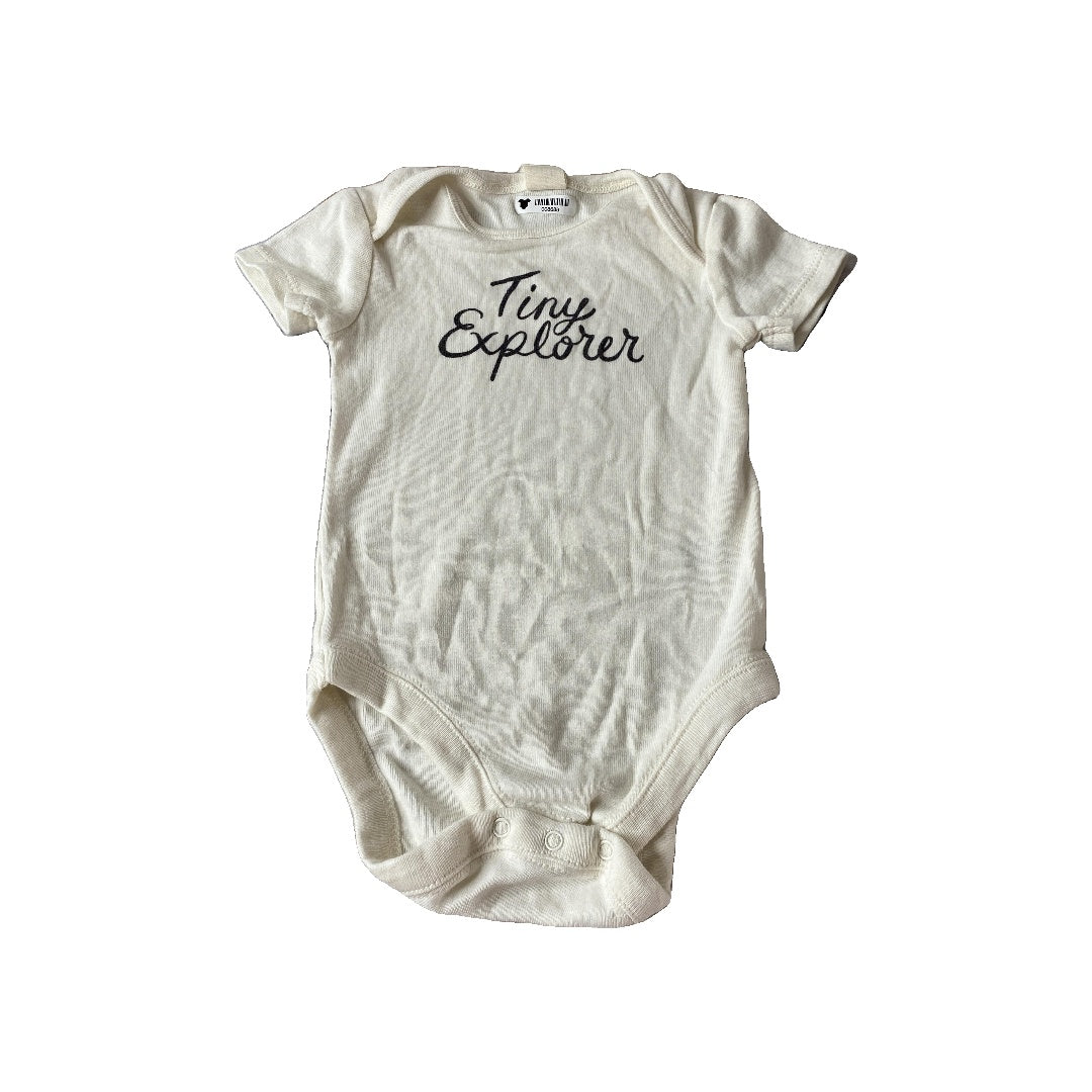 Tucker + Tate Unisex cream | Graphic Onesie Size: 6 months cream | Graphic
