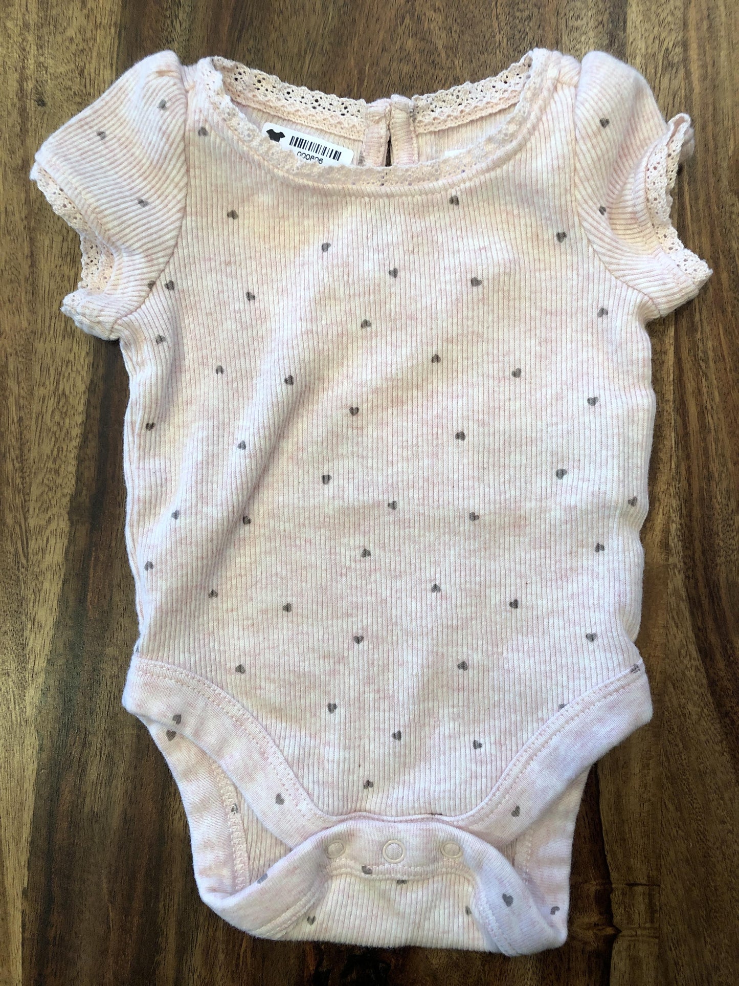 Gap Girls cream | Hearts Onesie Size: Newborn cream | Hearts